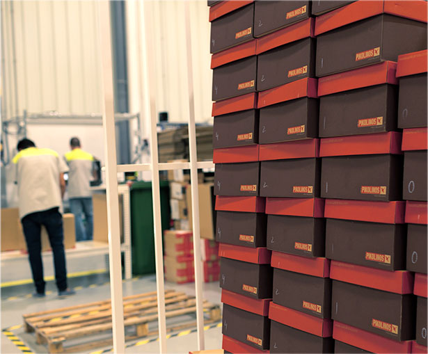 Image of shoe boxes inside the Pikolinos warehouse