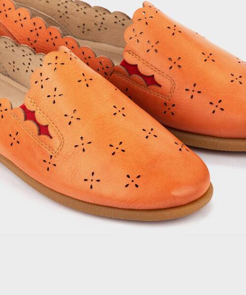 Loafers and Laces | CALABRIA W9K-3714 | SCARLET | Pikolinos