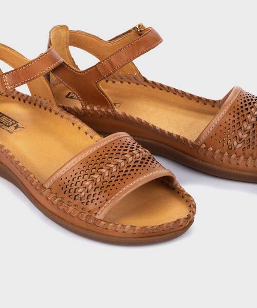 Sandals and Mules | CADAQUES W8K-1875 | BRANDY | Pikolinos