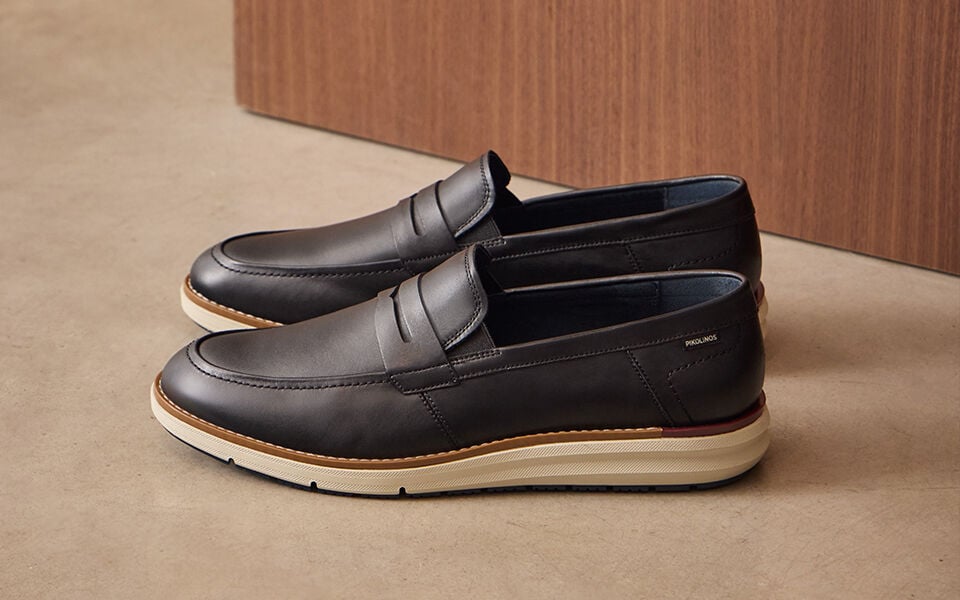 FLAT SHOES