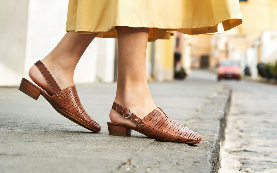 Find the most popular women's models