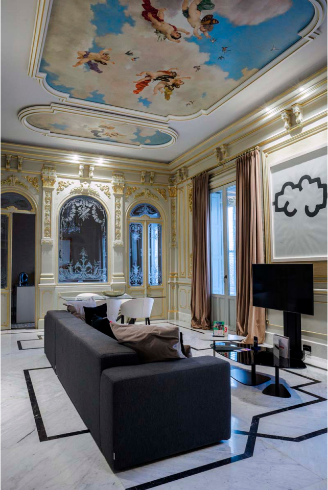 Photograph of the interior of a room at the Palacio Salvetti hotel