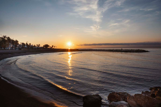 Playa La Araña bei Sonnenuntergang