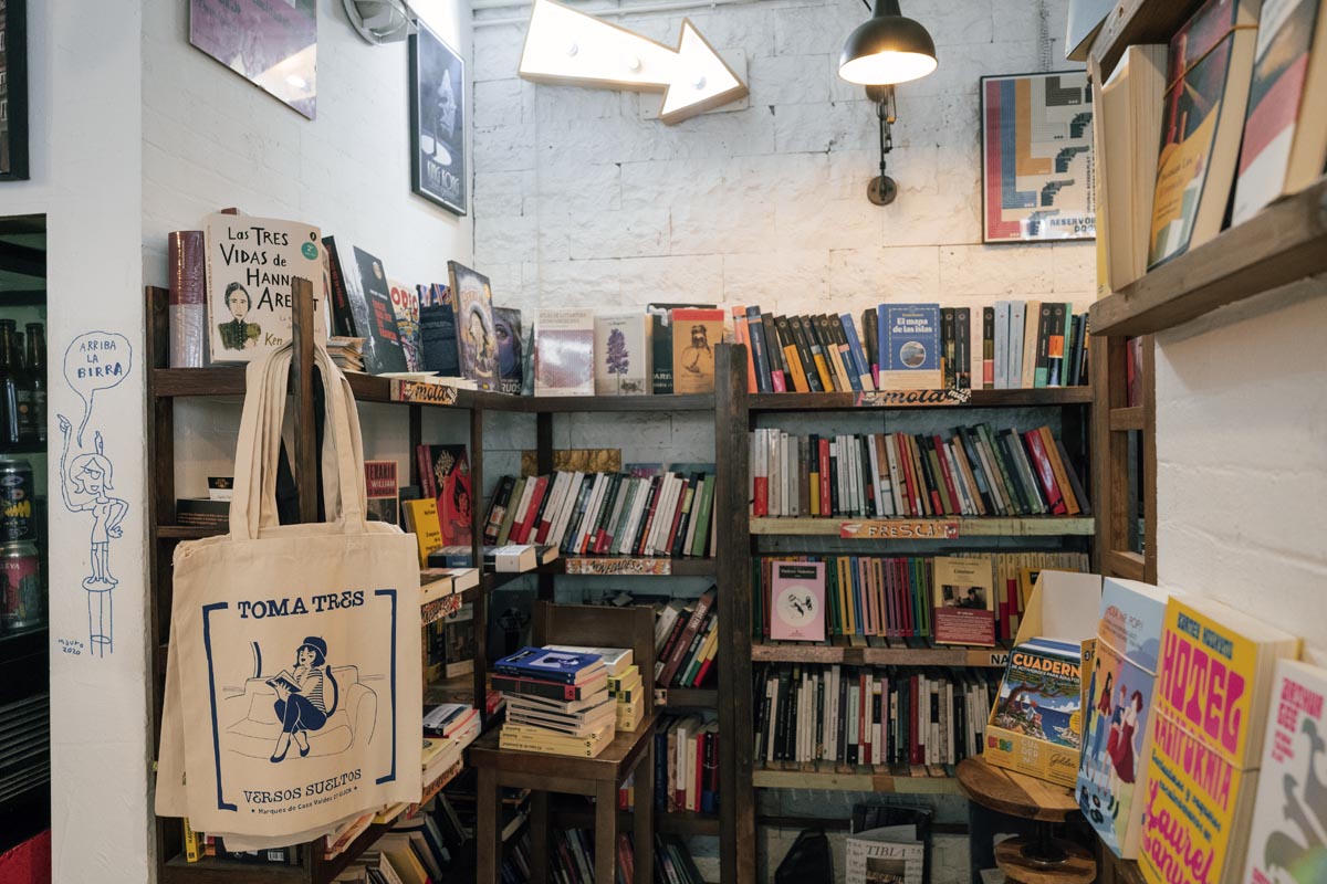 Image of the shop's bookshop.
                        