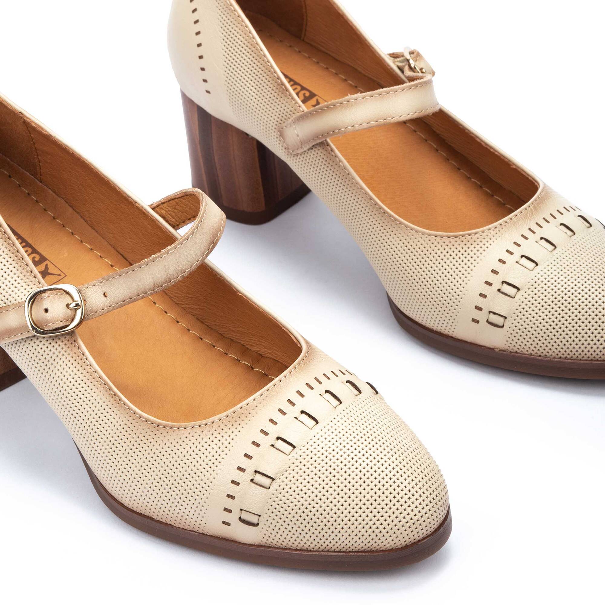 Pikolinos heels top