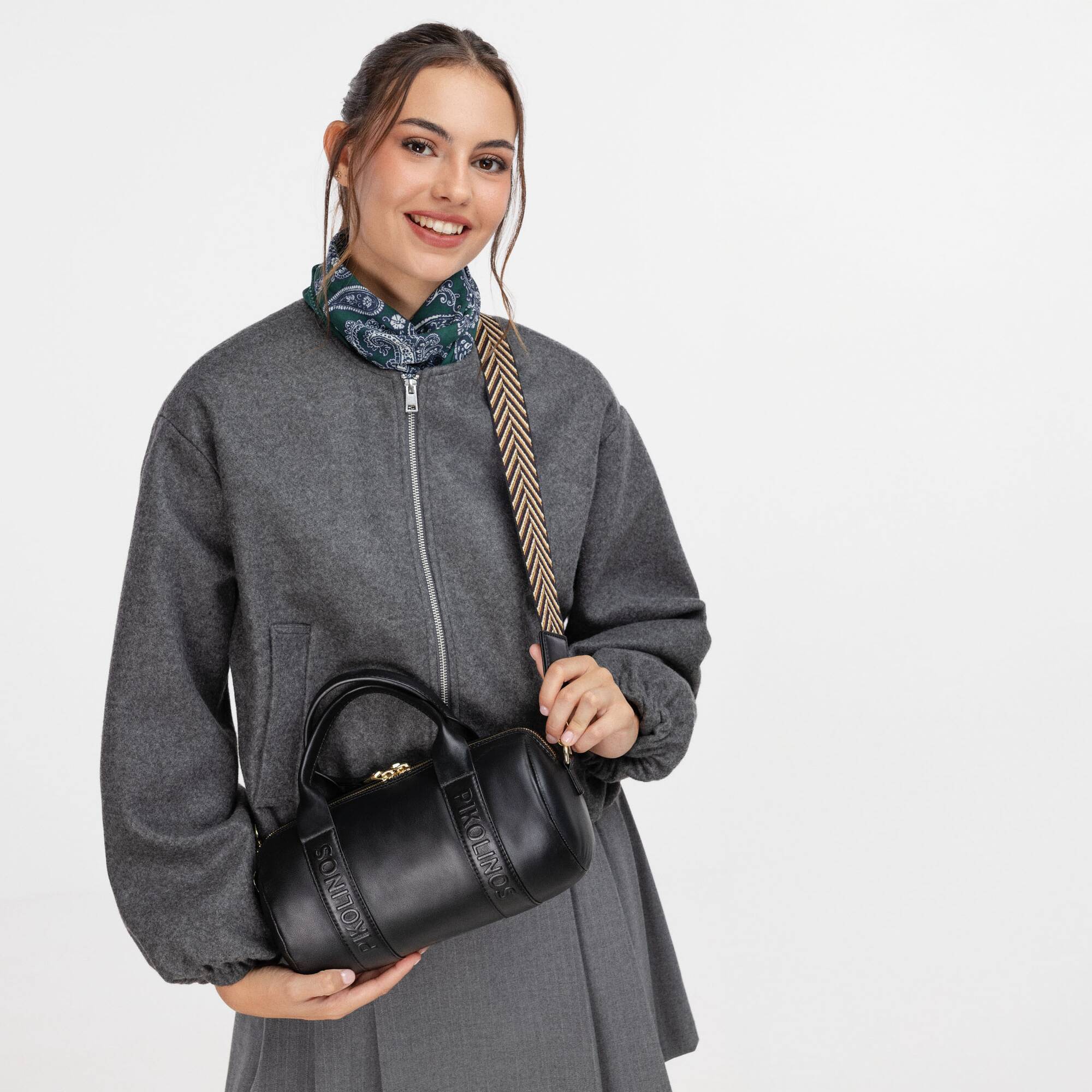 null | ALCUDIA WHA-427, BLACK, large image number 90-WHA-427_000_Pikolinos_ALCUDIA_BLACK_full.jpg | null