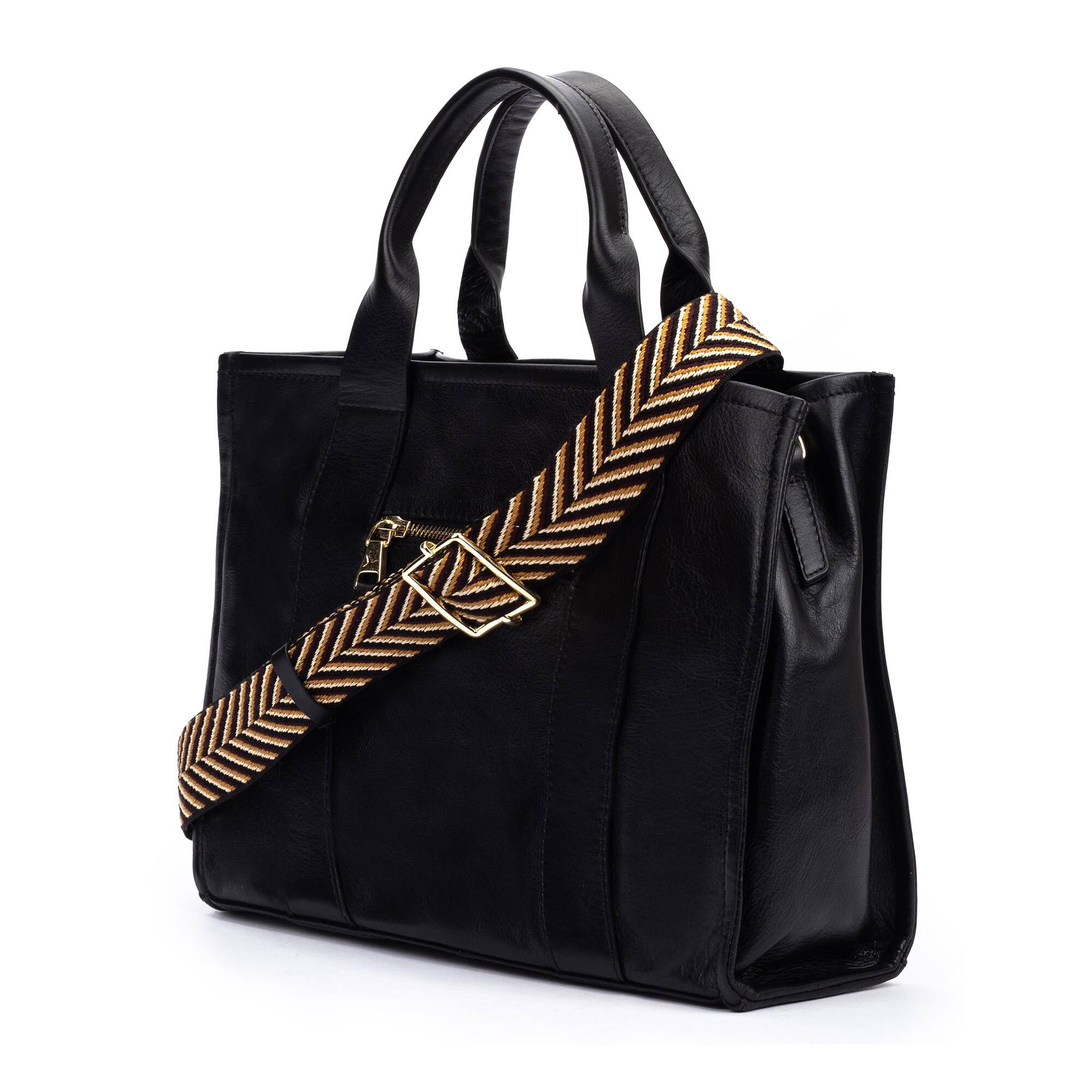 null | ALCUDIA WHA-354C2, BLACK, large image number 30-WHA-354C2_000_Pikolinos_ALCUDIA_BLACK_full.jpg | null