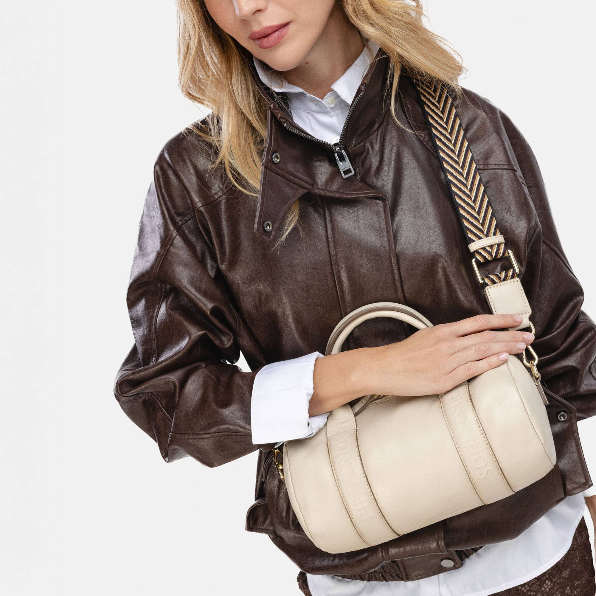 null | ALCUDIA WHA-427, MARFIL, large image number 90-WHA-427_807_Pikolinos_ALCUDIA_MARFIL_full.jpg | null