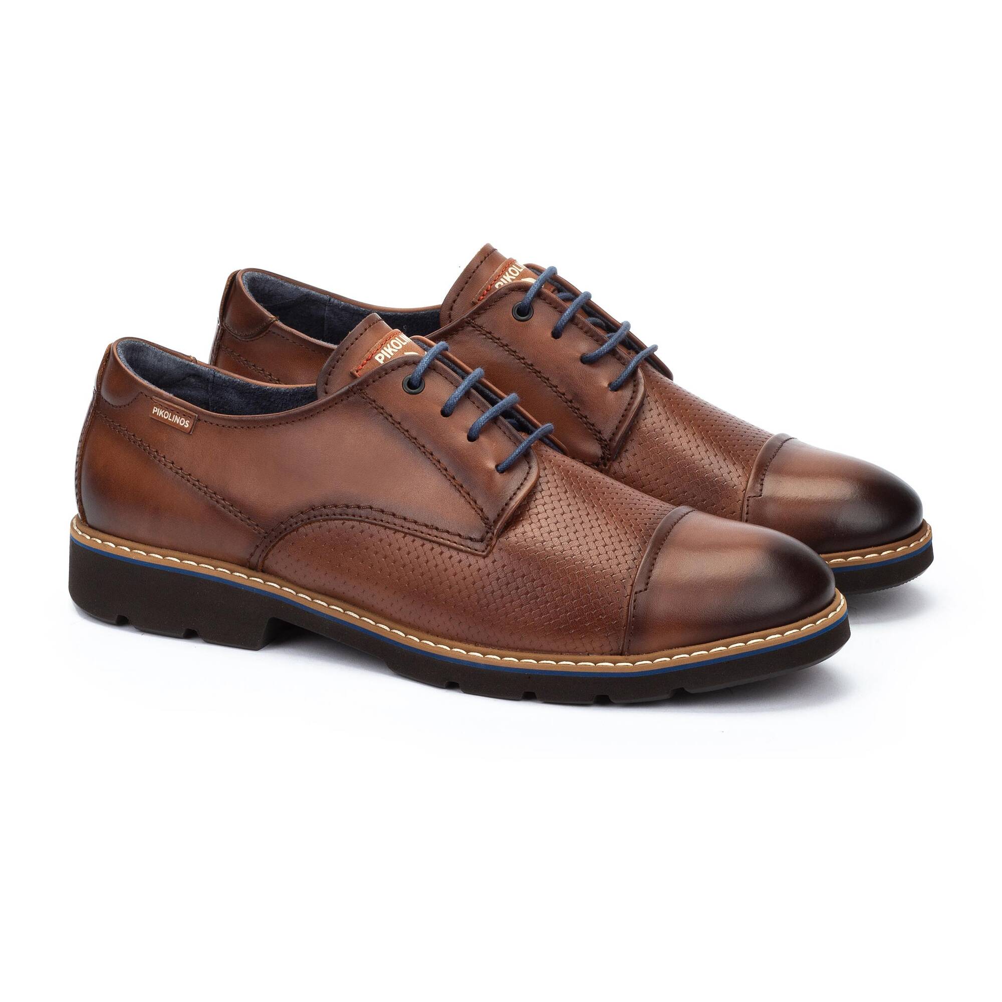 Lace-up shoes with an ultra-light sole for men. ALARCON M7D-4301