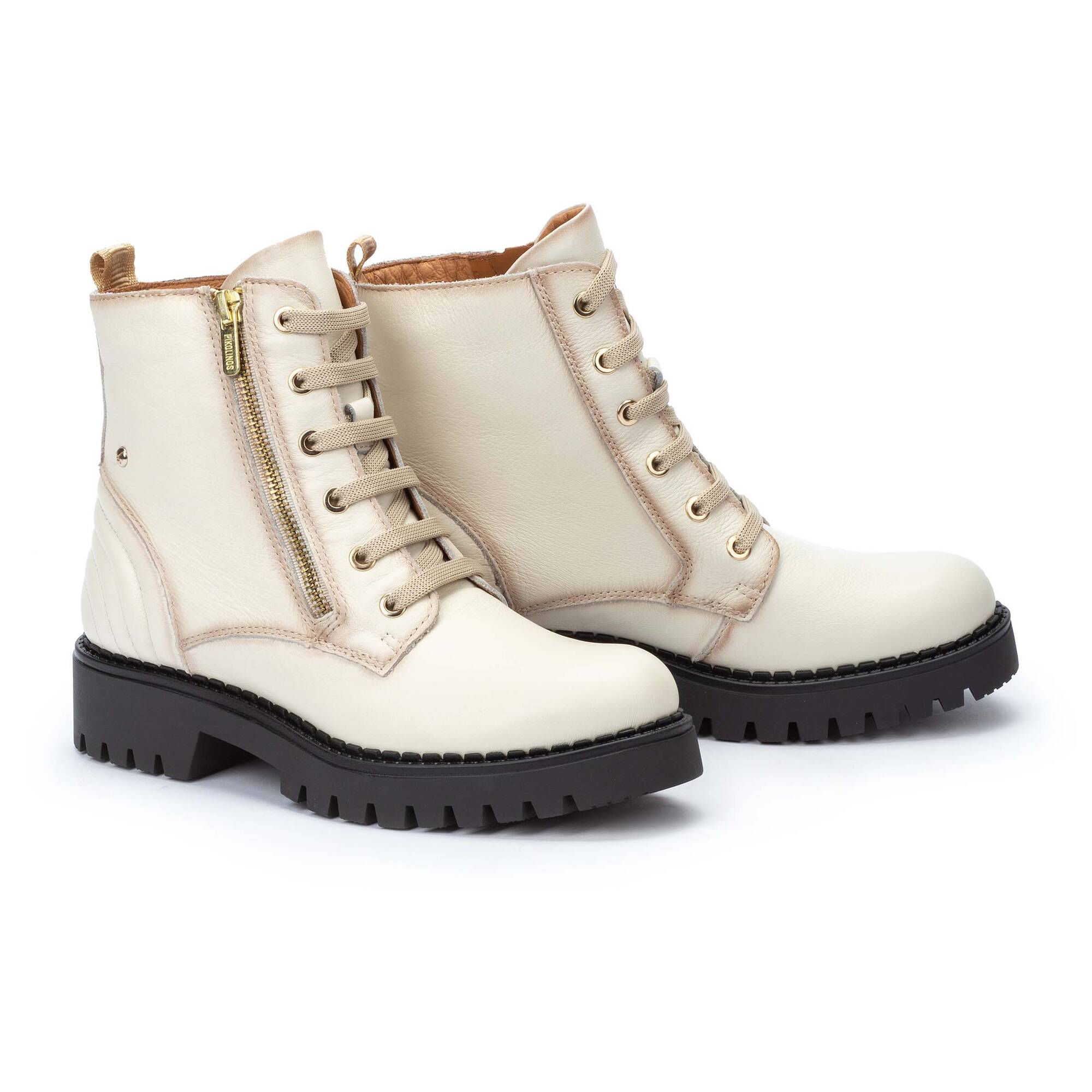 Botines planos | AVILES W6P-8560, NATA, large image number 100-W6P-8560_909_Pikolinos_AVILES_NATA_full.jpg | null