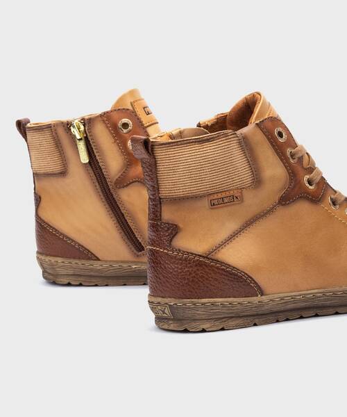 Sneakers | LAGOS PK901-8903C1 | ALMOND | Pikolinos