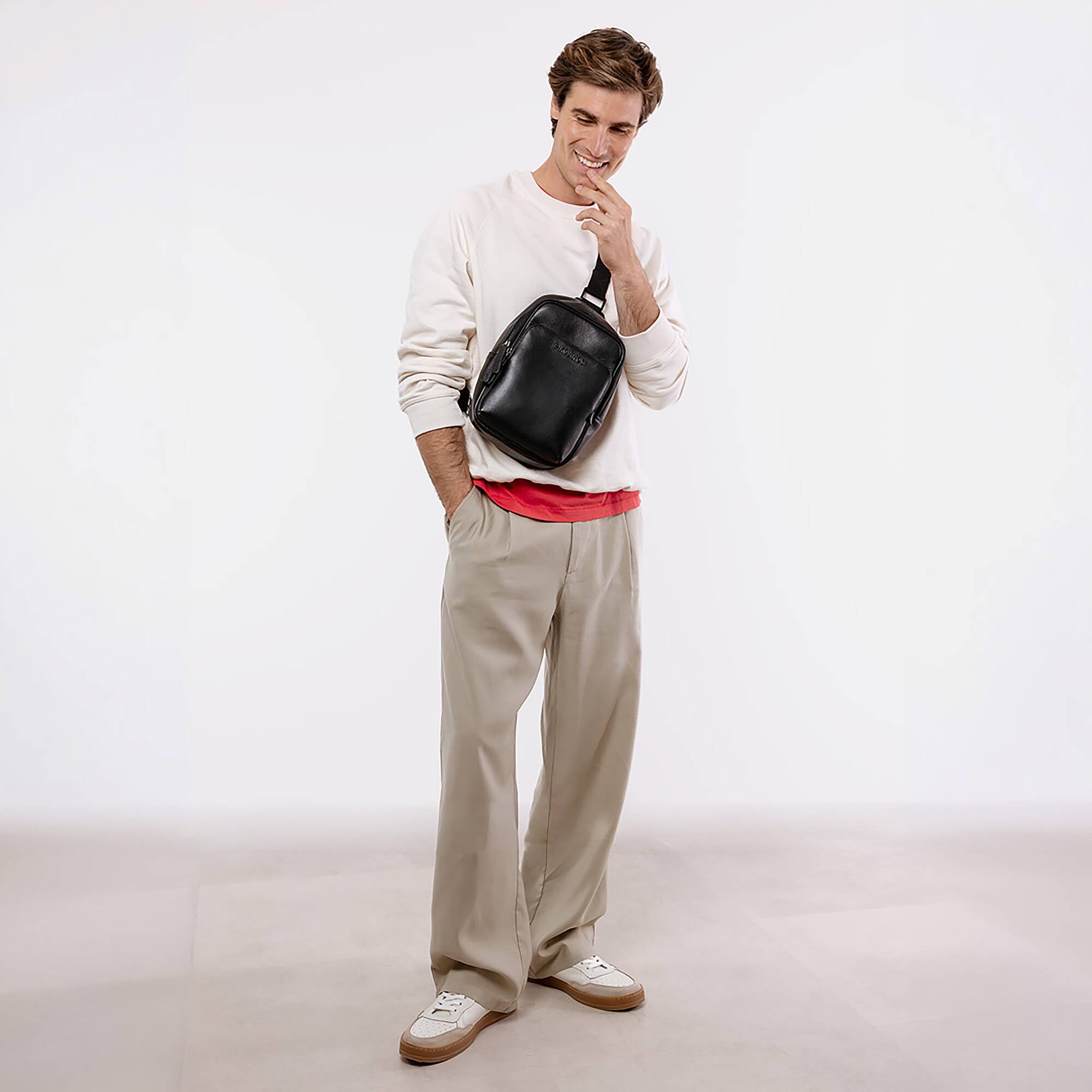 null | TAMBO MHA-797, BLACK, large image number 90-MHA-797_000_Pikolinos_TAMBO_BLACK_full.jpg | null