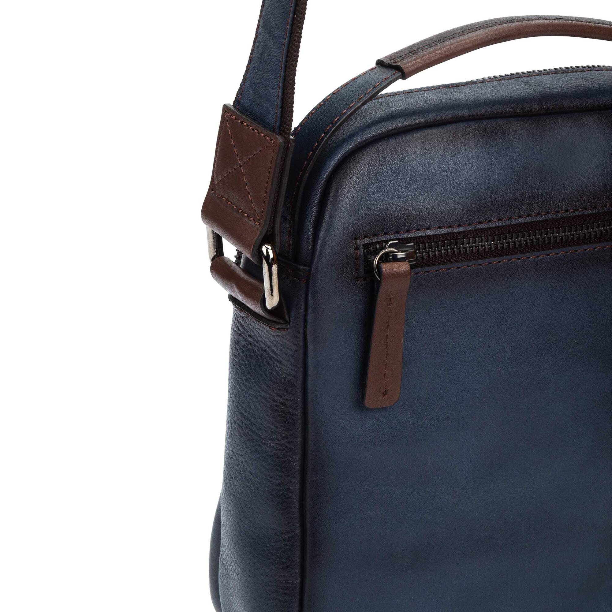 null | BELMONTE MHA-191, BLUE, large image number 60-MHA-191_300_Pikolinos_BELMONTE_BLUE_full.jpg | null