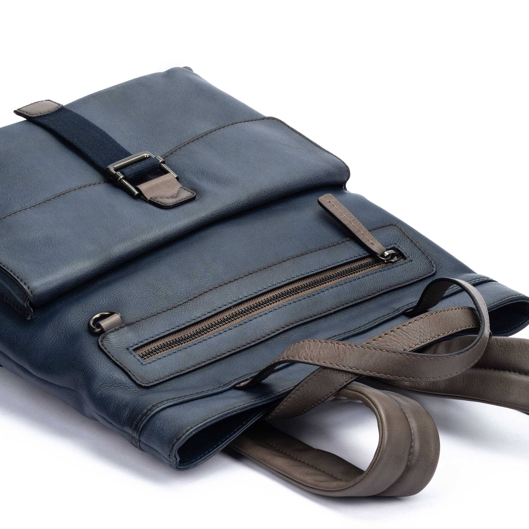 null | PARLA MHA-793C2, BLUE, large image number 60-MHA-793C2_300_Pikolinos_PARLA_BLUE_full.jpg | null