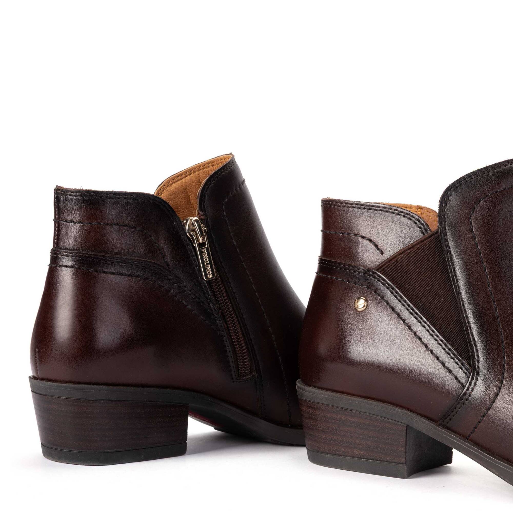 Heeled ankle boots | DAROCA W1U-8726, CAOBA, large image number 60-W1U-8726_130_Pikolinos_DAROCA_CAOBA_full.jpg | null