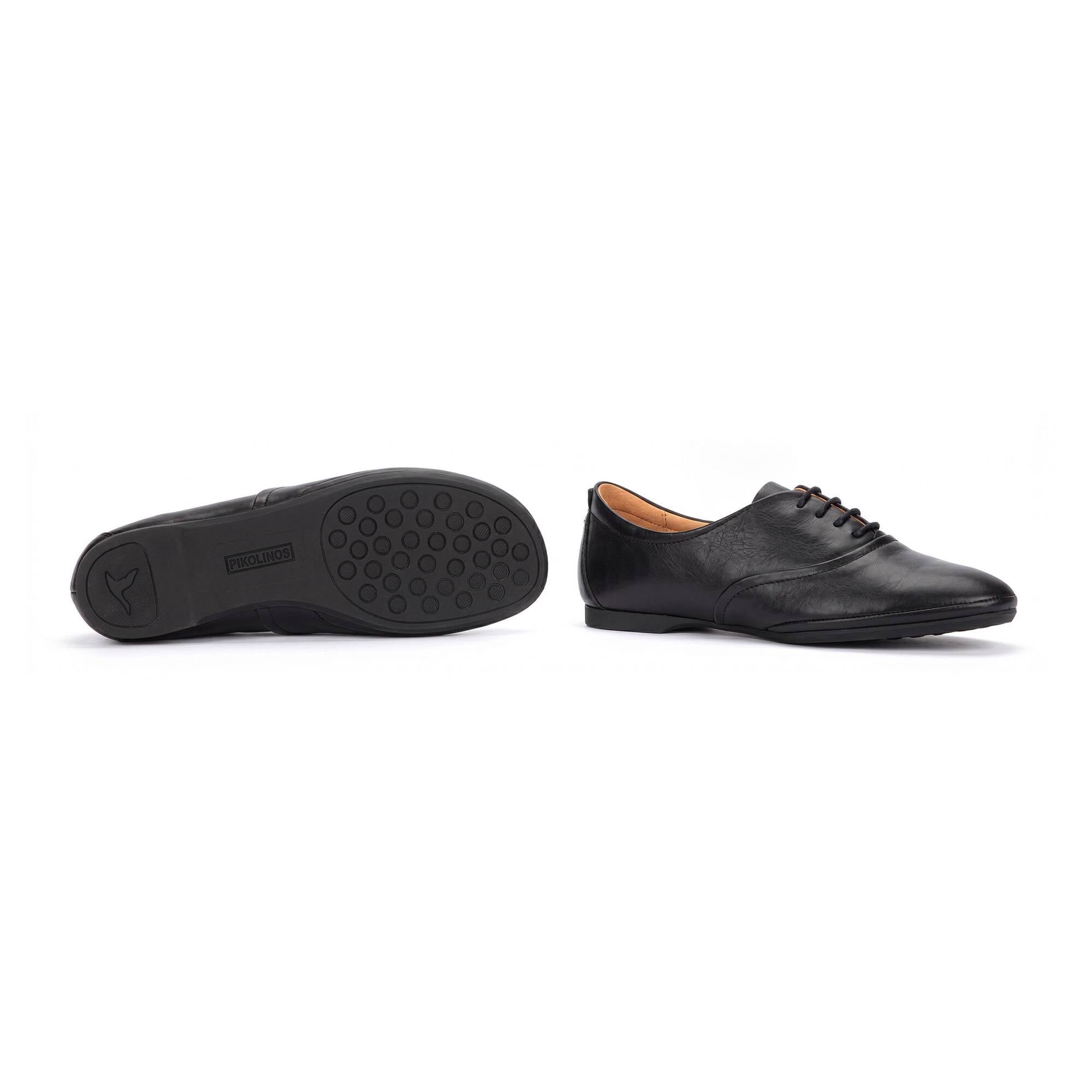 Platte schoenen | CARMONA W2S-4540CO, BLACK, large image number 70-W2S-4540CO_000_Pikolinos_CARMONA_BLACK_full.jpg | null
