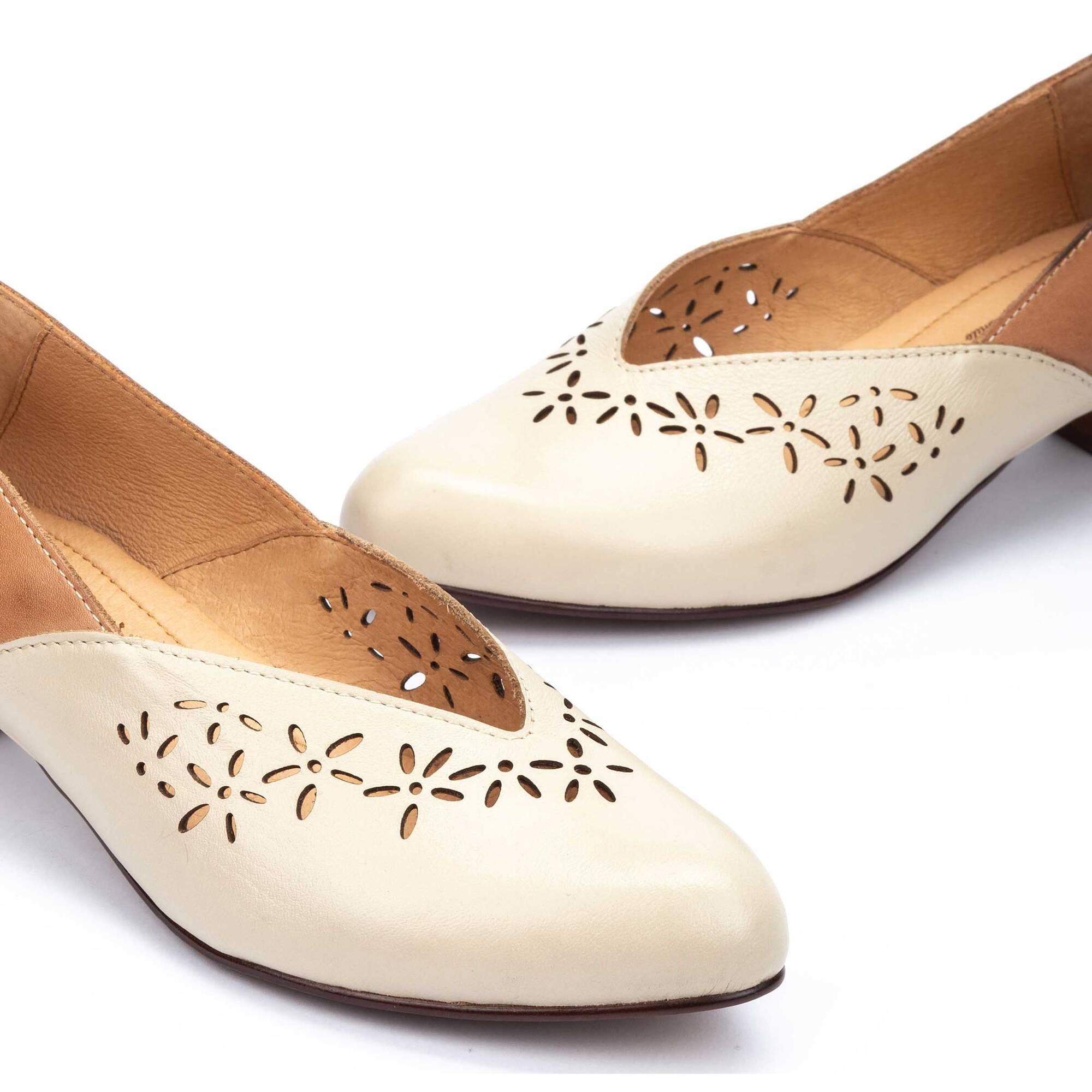 Heels | ELBA W4B-5623C1, MARFIL, large image number 60-W4B-5623C1_807_Pikolinos_ELBA_MARFIL_full.jpg | null