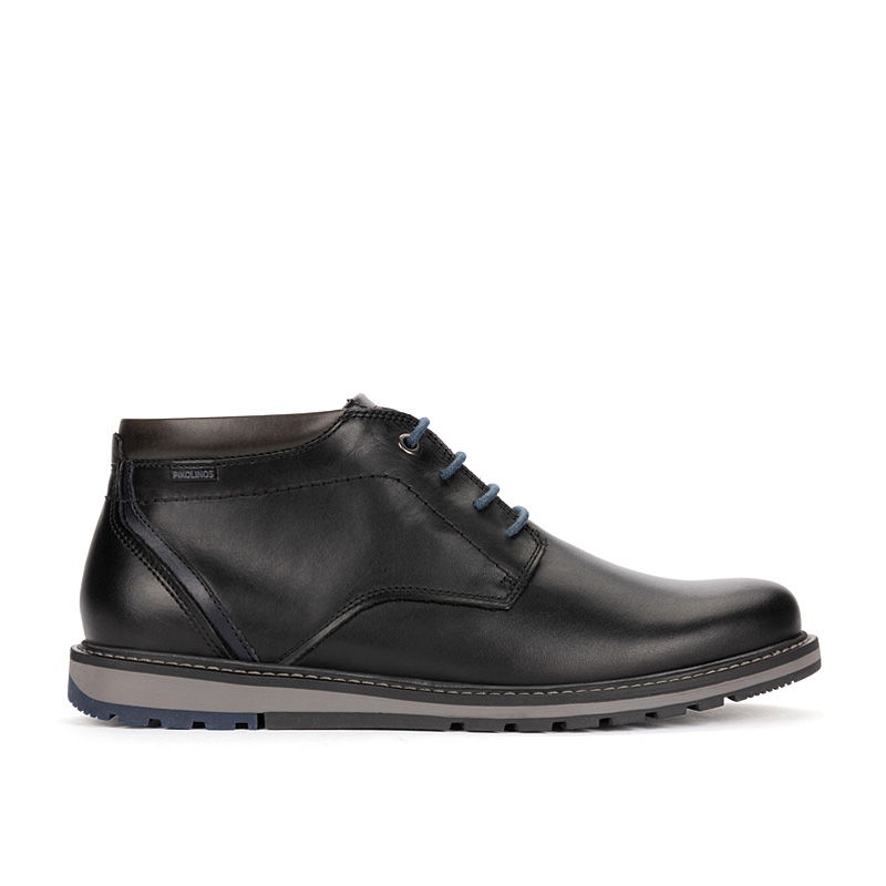 CHUKKA BOOTS