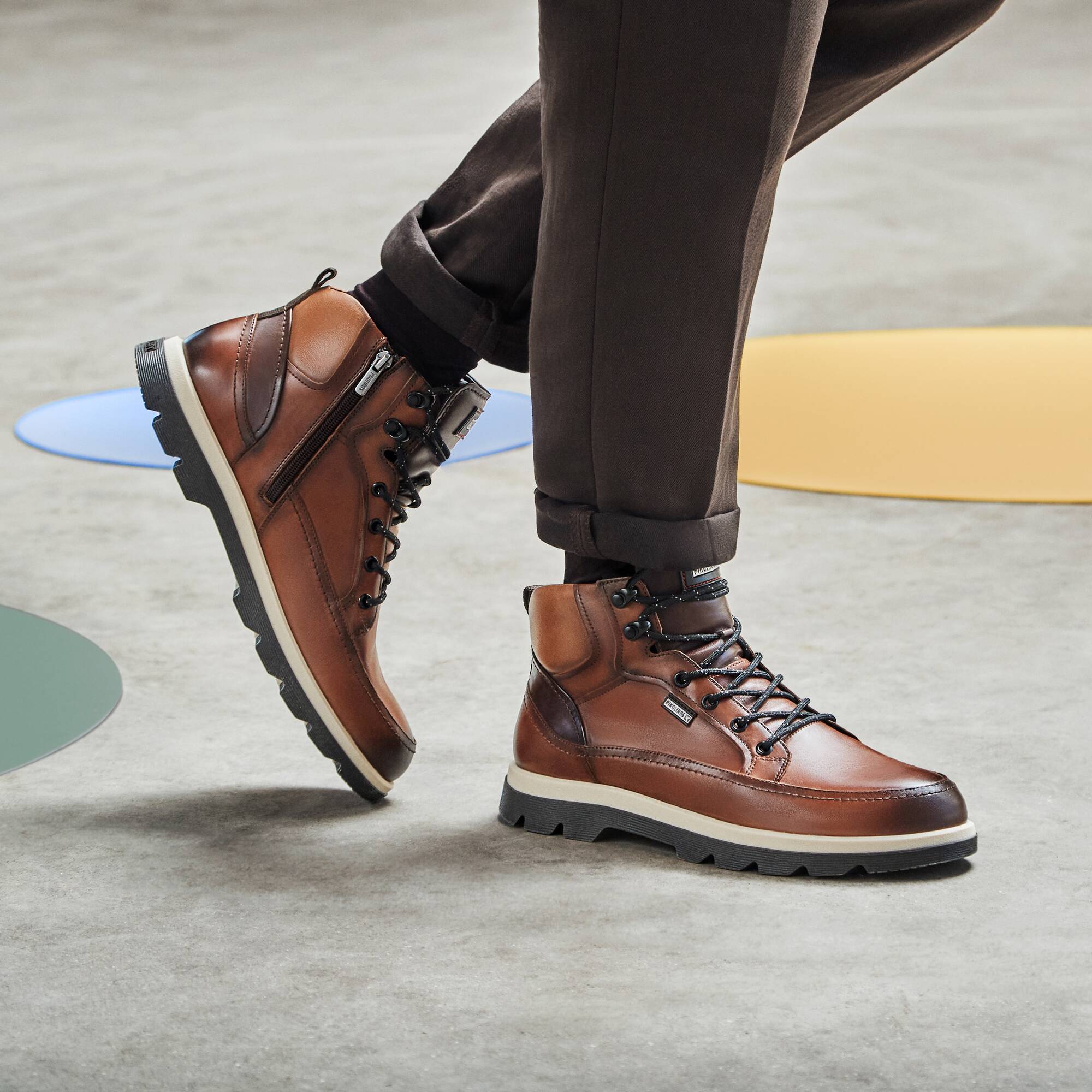 Pikolinos mens boots shop