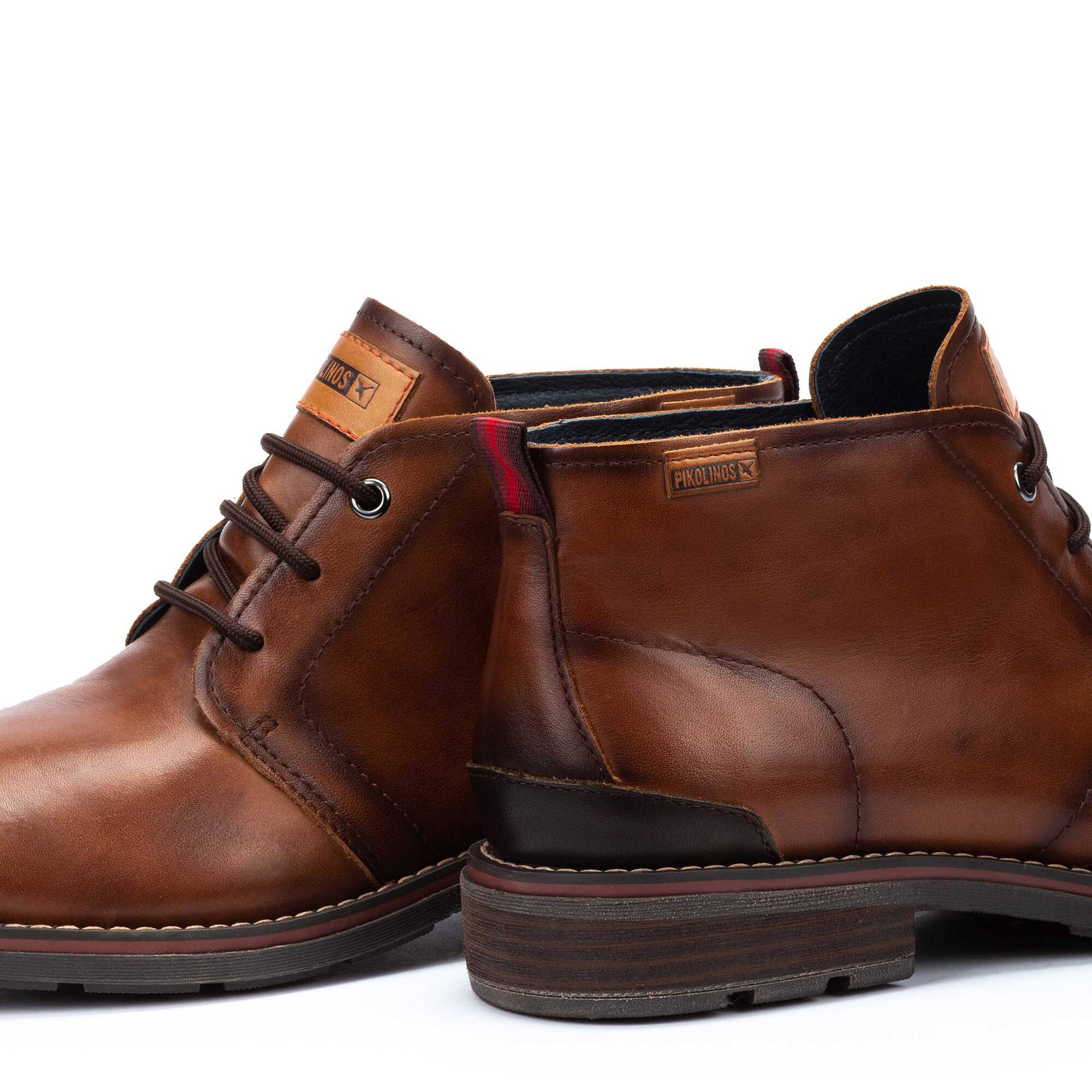 Pikolinos york m2m store