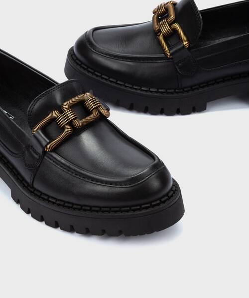 Loafers with platform | AVILES W6P-3742 | BLACK | Pikolinos