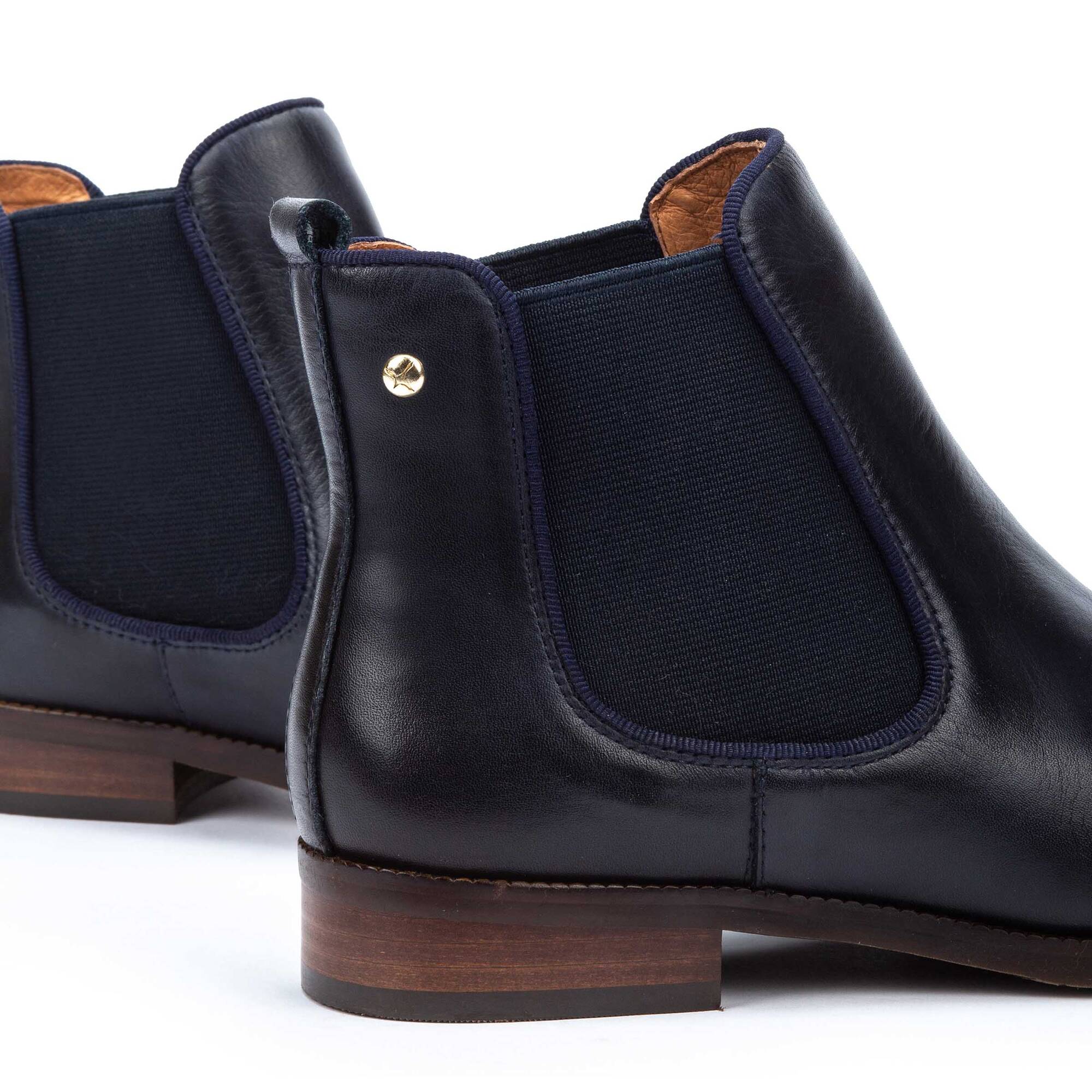 Women s Leather Shoes ROYAL W4D 8637ST Pikolinos