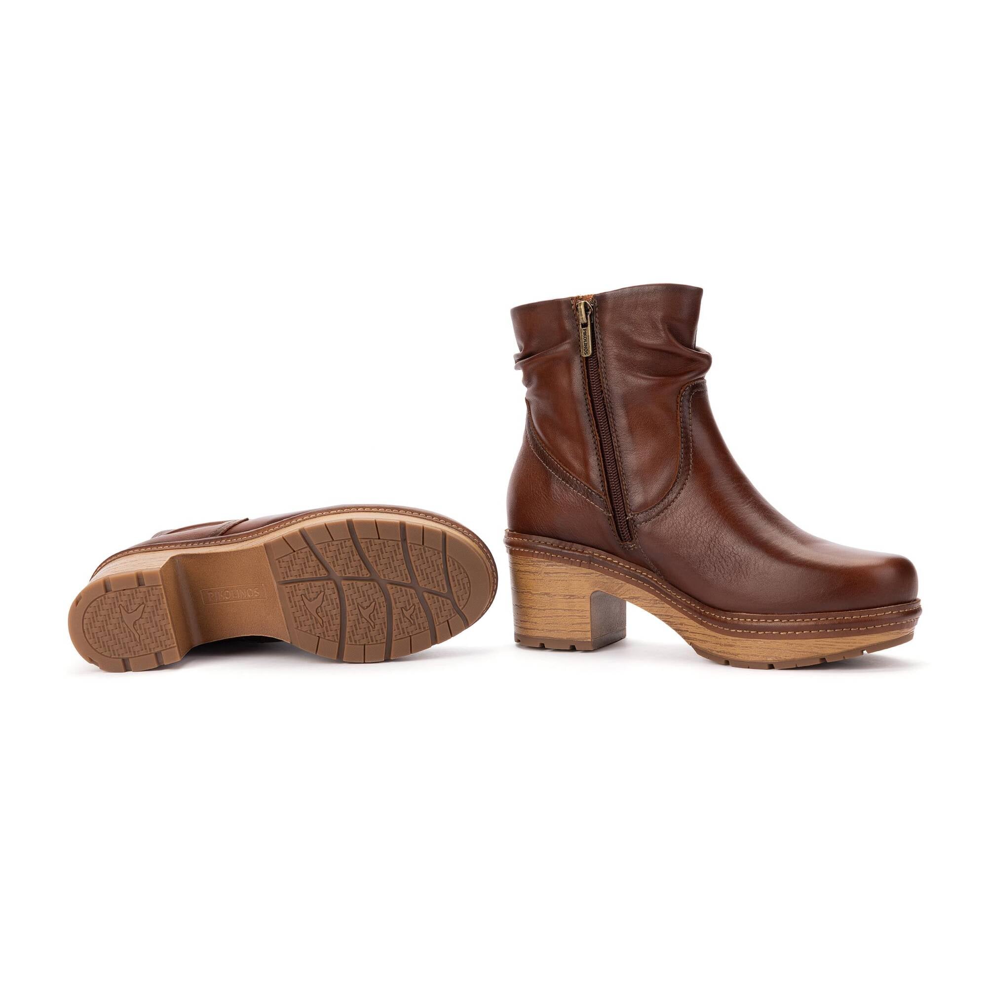 Stiefeletten mit Absatz | SORT W6F-8887, CUERO, large image number 70-W6F-8887_202_Pikolinos_SORT_CUERO_full.jpg | null