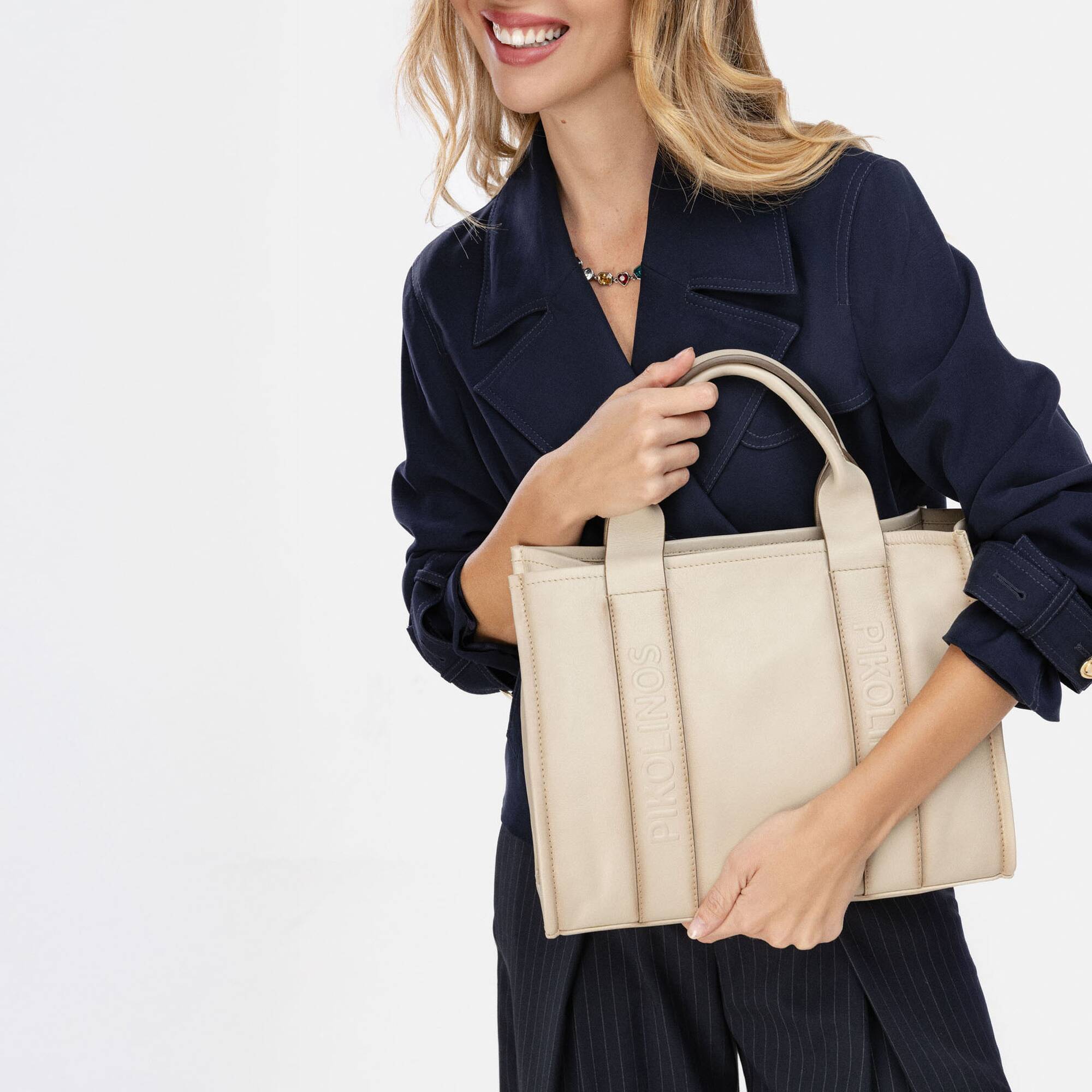 null | ALCUDIA WHA-354C2, MARFIL, large image number 90-WHA-354C2_807_Pikolinos_ALCUDIA_MARFIL_full.jpg | null