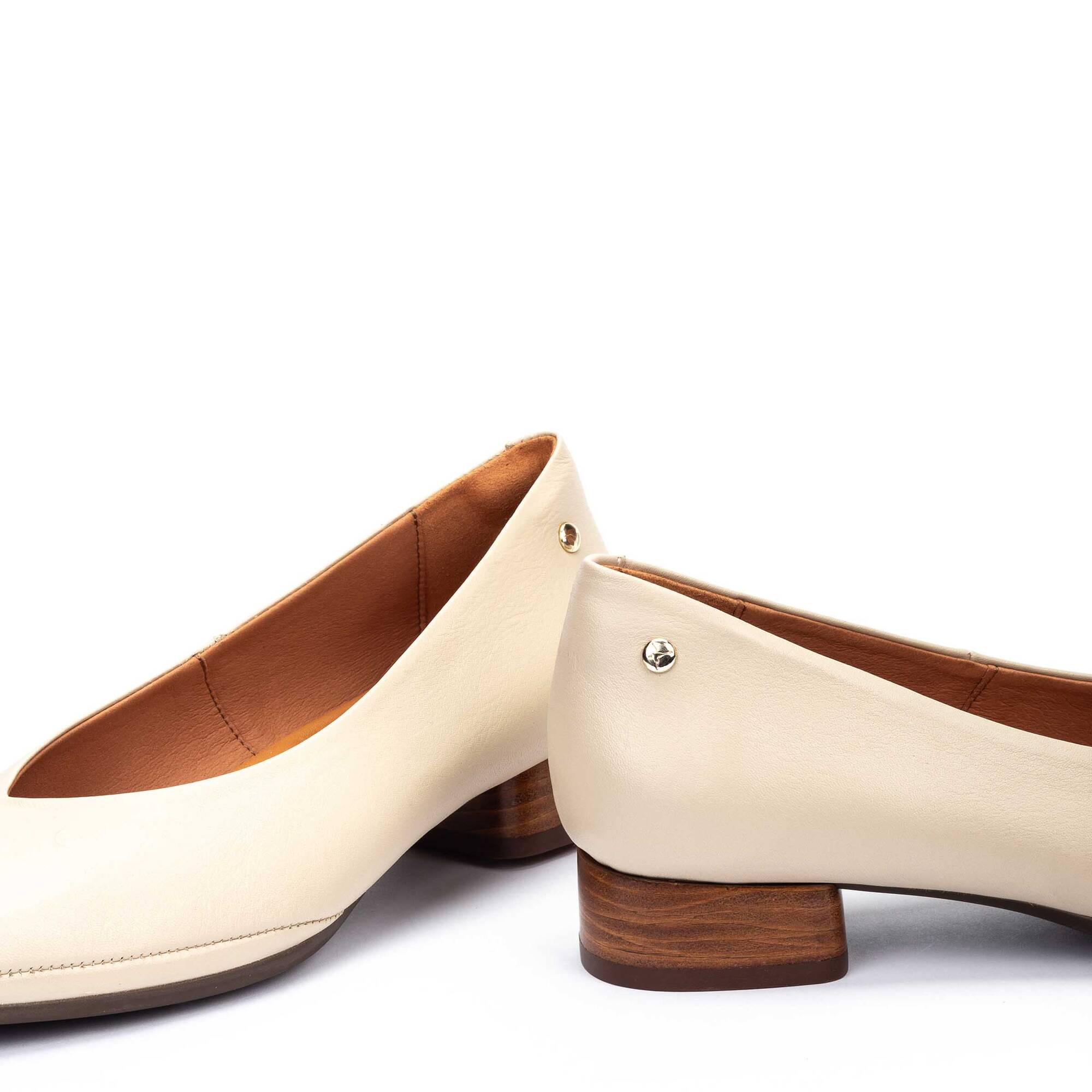 Absatzschuhe | UBEDA HAW2N-5627, MARFIL, large image number 60-HAW2N-5627_807_Pikolinos_UBEDA_MARFIL_full.jpg | null