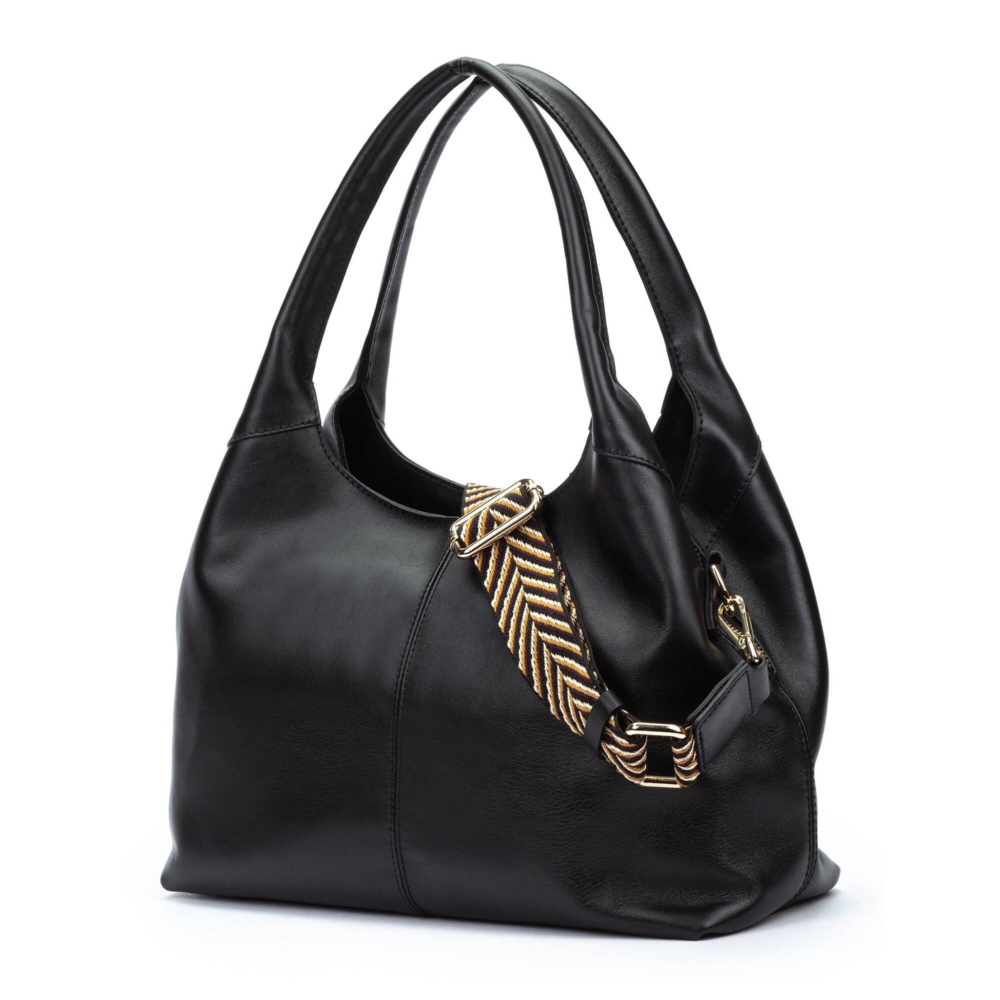 null | ALCUDIA WHA-380, BLACK, large image number 30-WHA-380_000_Pikolinos_ALCUDIA_BLACK_full.jpg | null