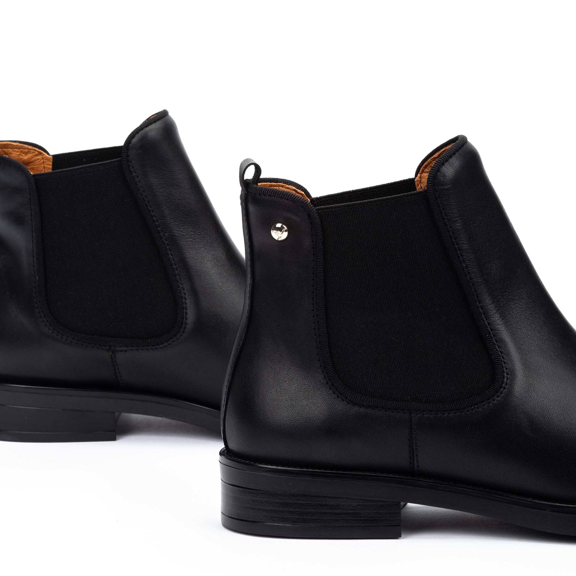 Flat Boots | PUERTOLLANO W3C-8594, BLACK, large image number 60-W3C-8594_000_Pikolinos_PUERTOLLANO_BLACK_full.jpg | null