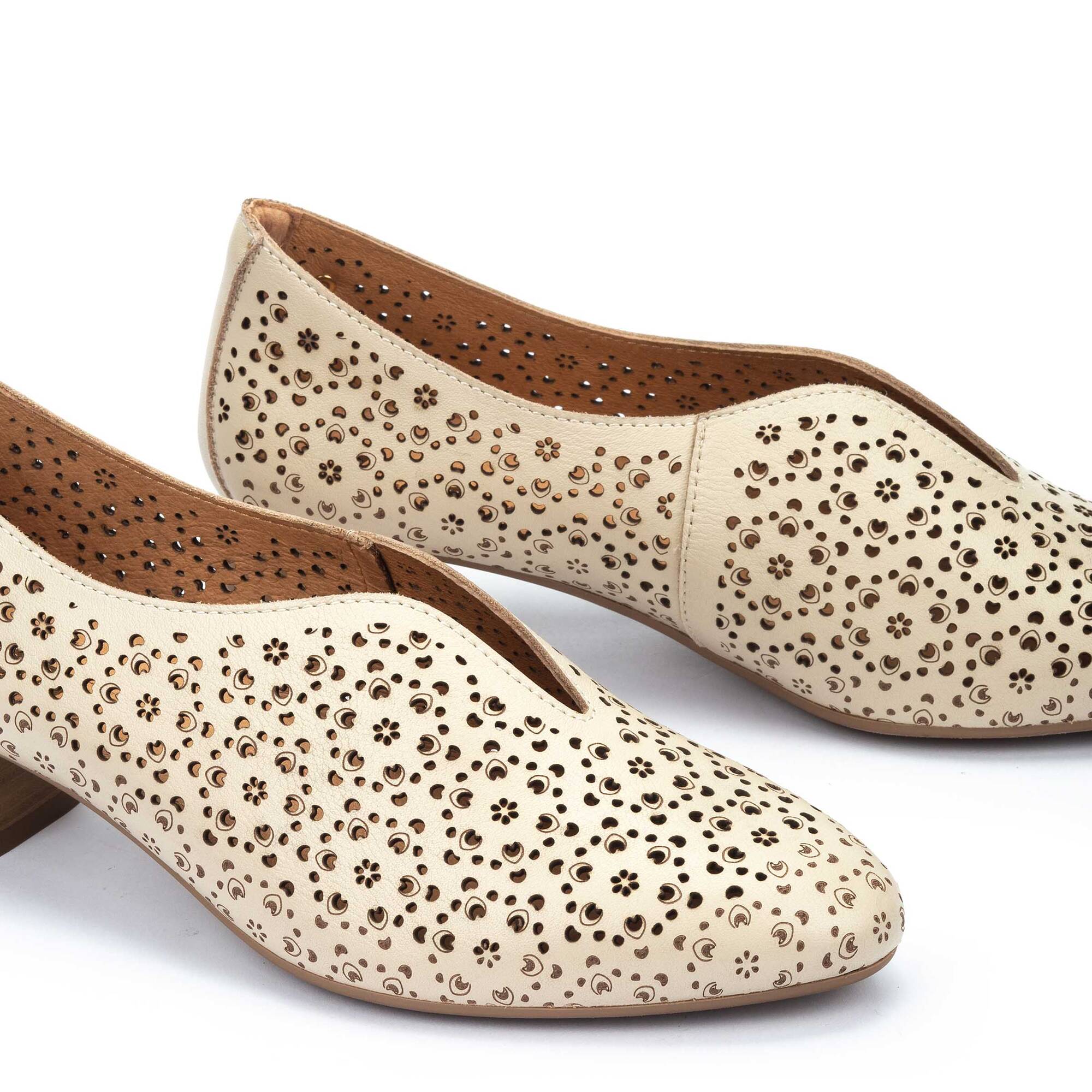 Heels | MIRAVET W3R-5605, MARFIL, large image number 60-W3R-5605_807_Pikolinos_MIRAVET_MARFIL_full.jpg | null