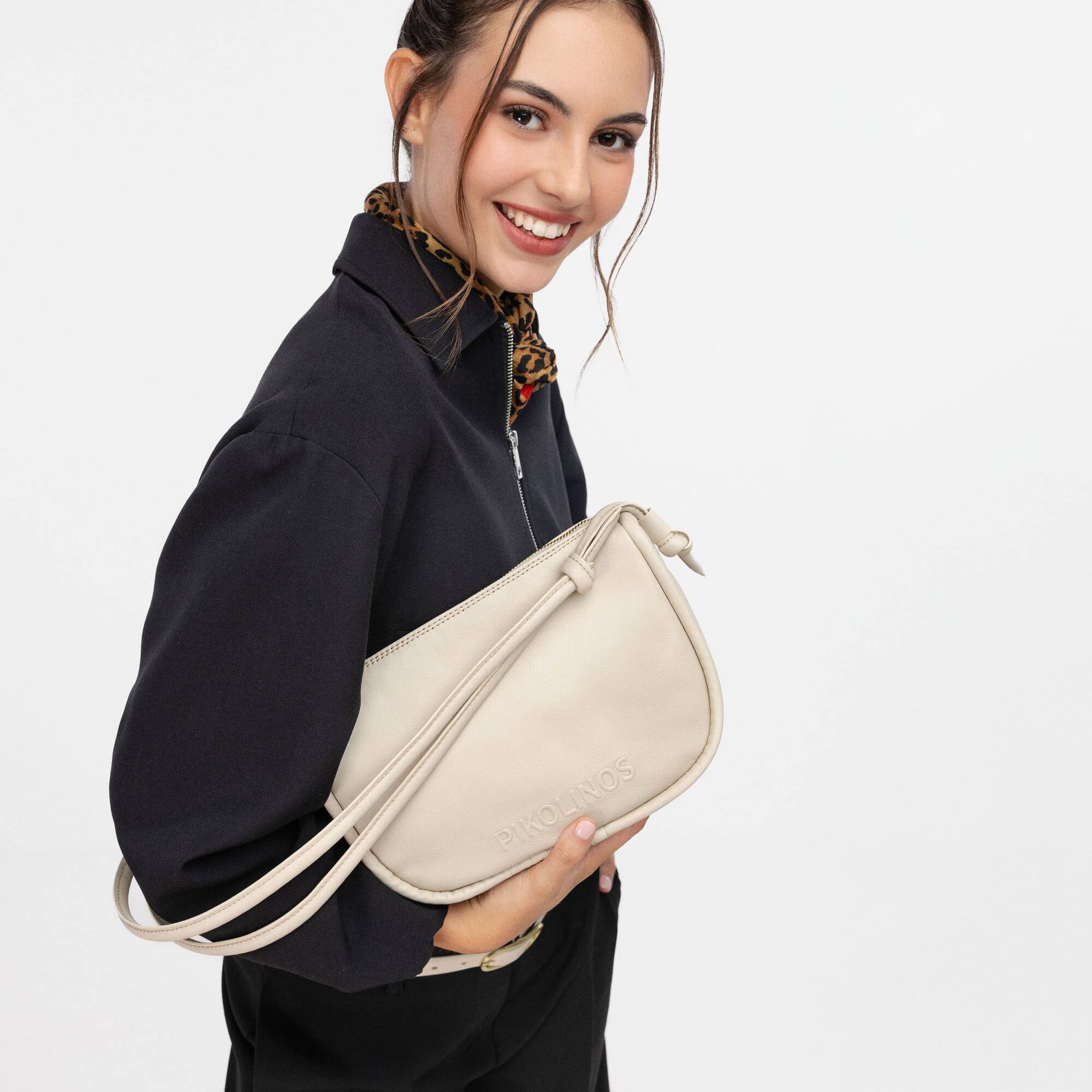 null | PALS WHA-1135, MARFIL, large image number 90-WHA-1135_807_Pikolinos_PALS_MARFIL_full.jpg | null