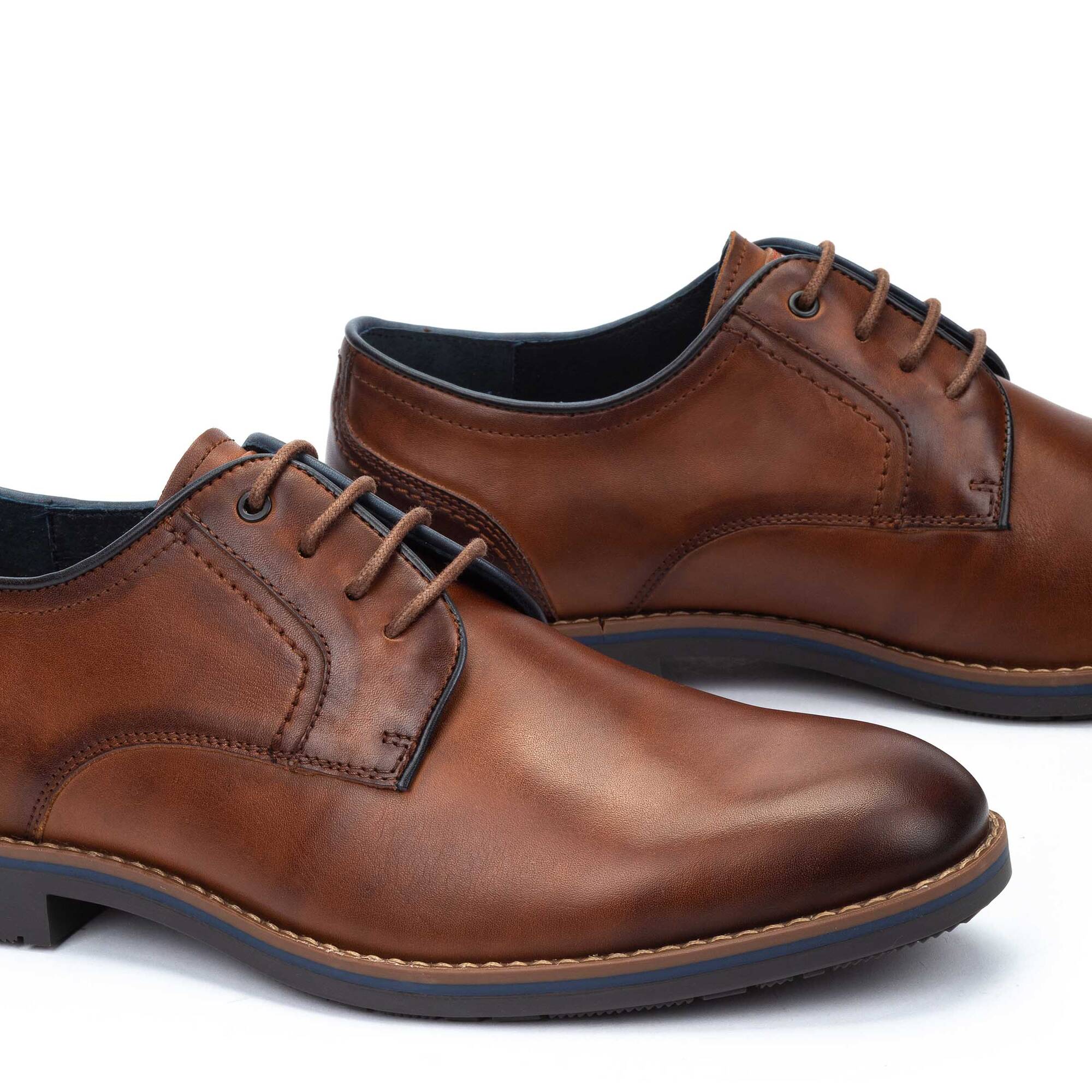 Casual shoes | LEON M4V-4074C1, CUERO, large image number 60-M4V-4074C1_202_Pikolinos_LEON_CUERO_full.jpg | null