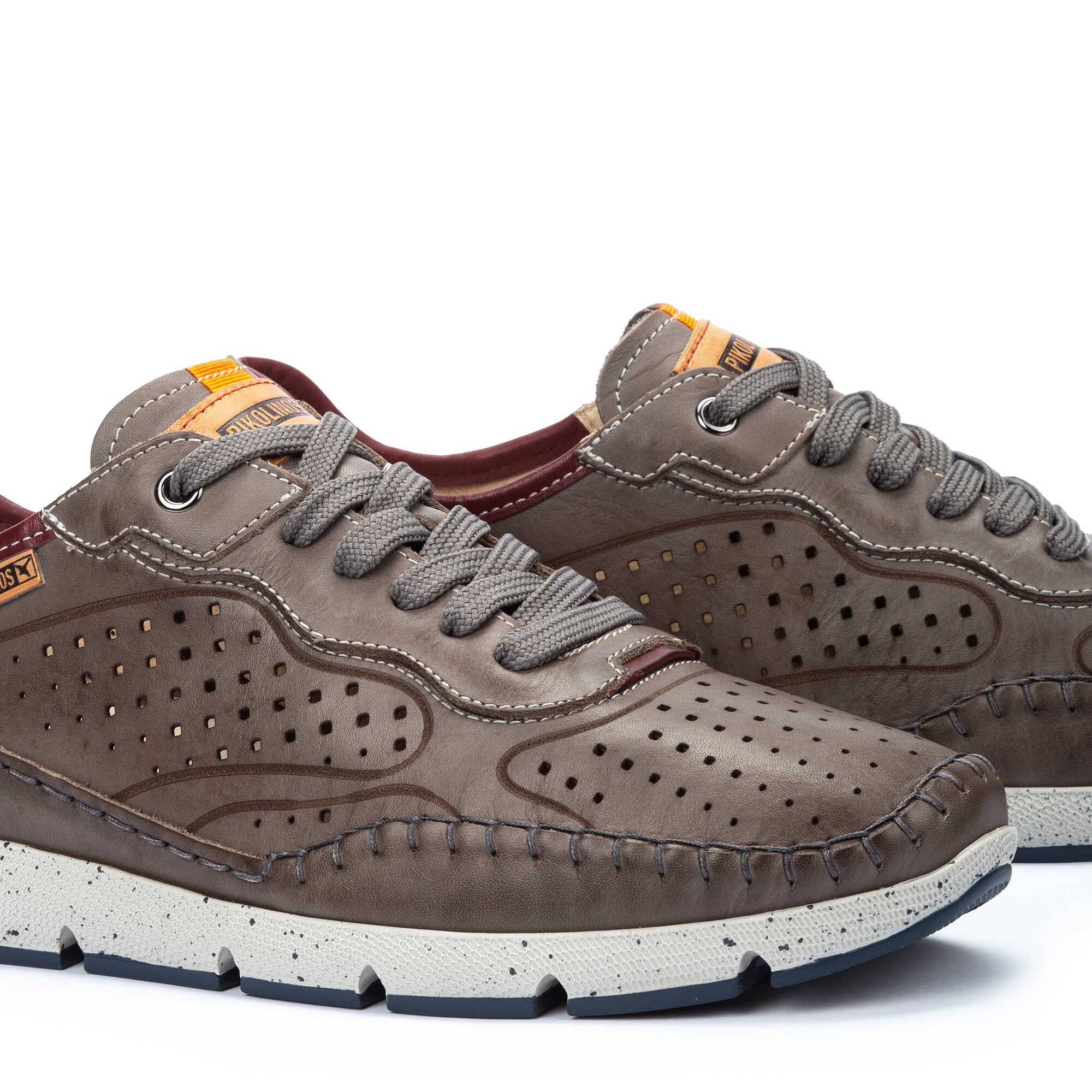 Men's punched leather sneakers FUENCARRAL M4U-6276 | Outlet PIKOLINOS