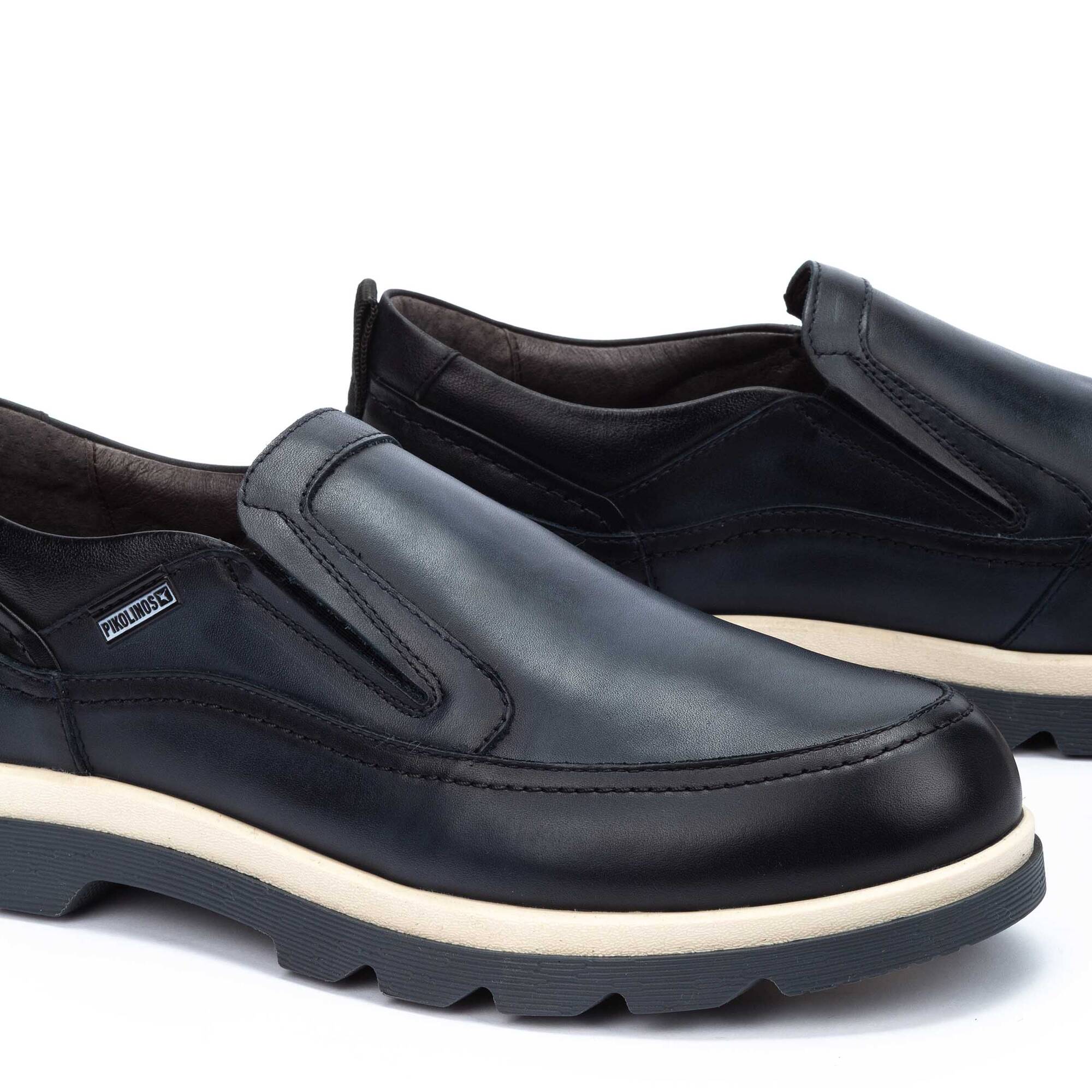 Pikolinos slip on 2025