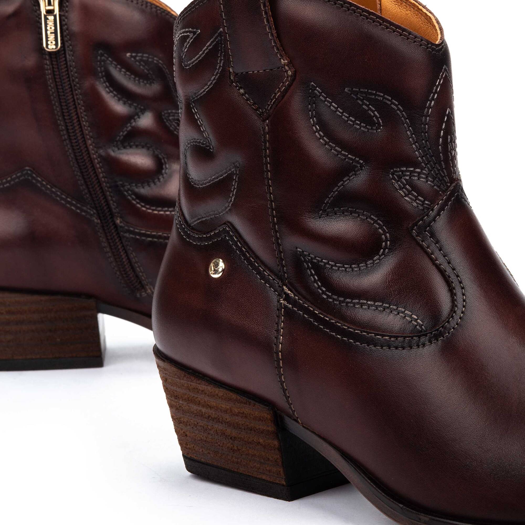 Stiefeletten mit Absatz | VERGEL W5Z-8551, CAOBA, large image number 60-W5Z-8551_130_Pikolinos_VERGEL_CAOBA_full.jpg | null