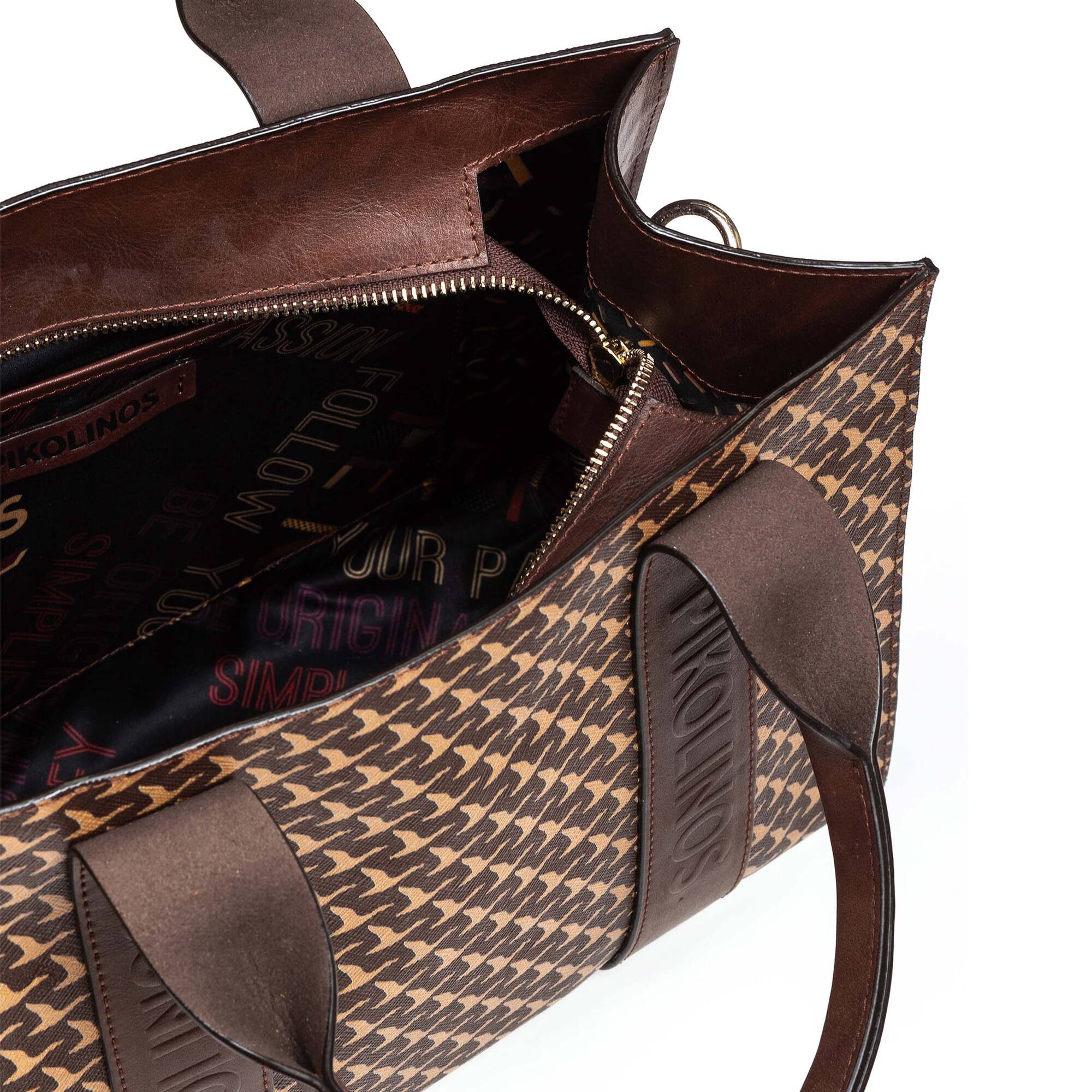 null | ALCUDIA WHA-382, OLMO, large image number 100-WHA-382_113_Pikolinos_ALCUDIA_OLMO_full.jpg | null