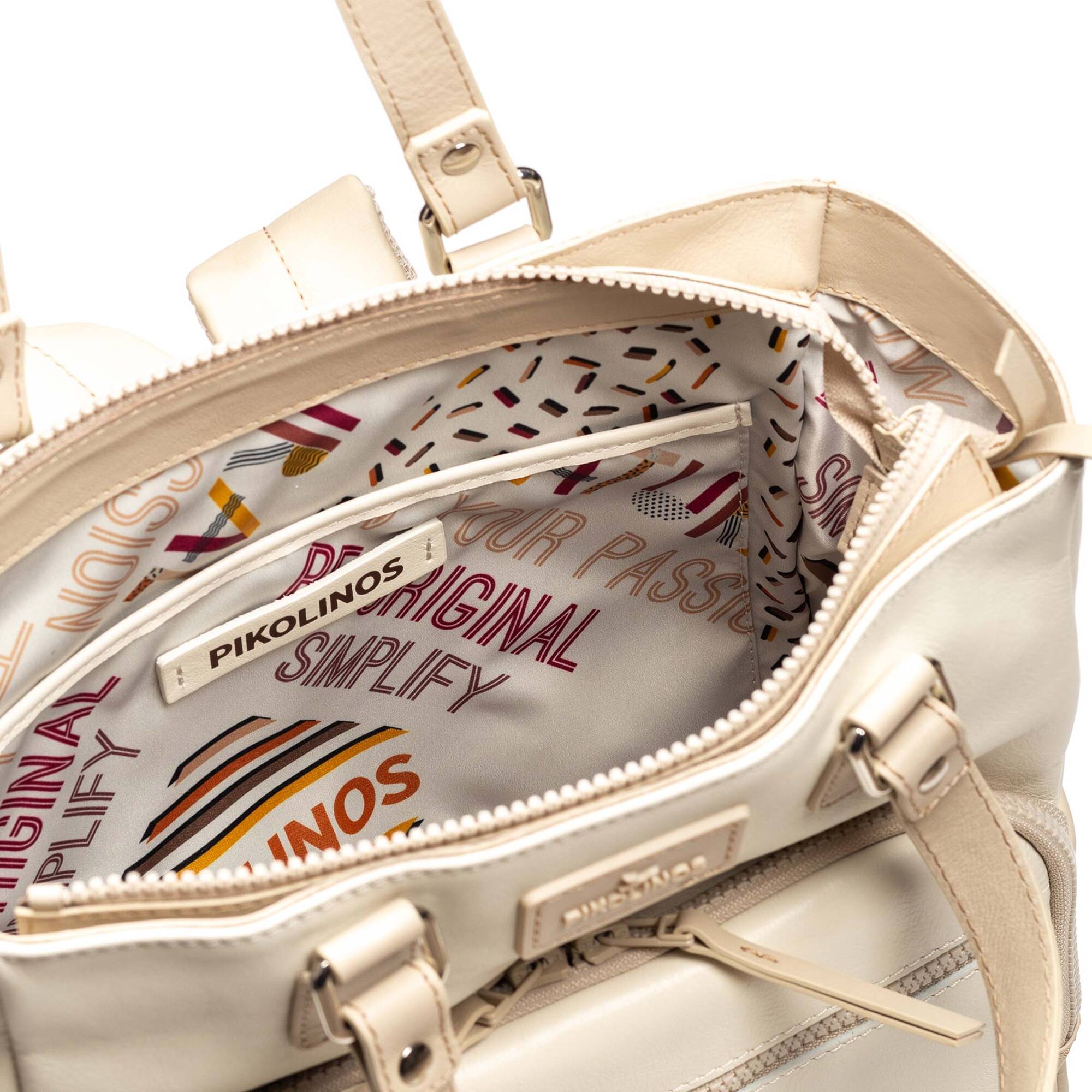 null | BEGUR WHA-785, NATA, large image number 100-WHA-785_909_Pikolinos_BEGUR_NATA_full.jpg | null