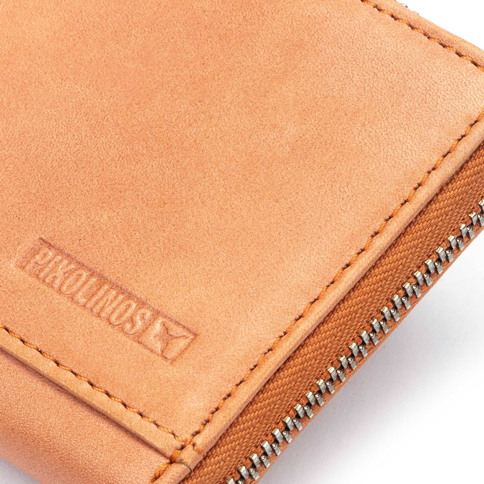 null | COMPLEMENTOS WAC-W261, BLUSH, large image number 60-WAC-W261_615_Pikolinos_COMPLEMENTOS_BLUSH_full.jpg | null