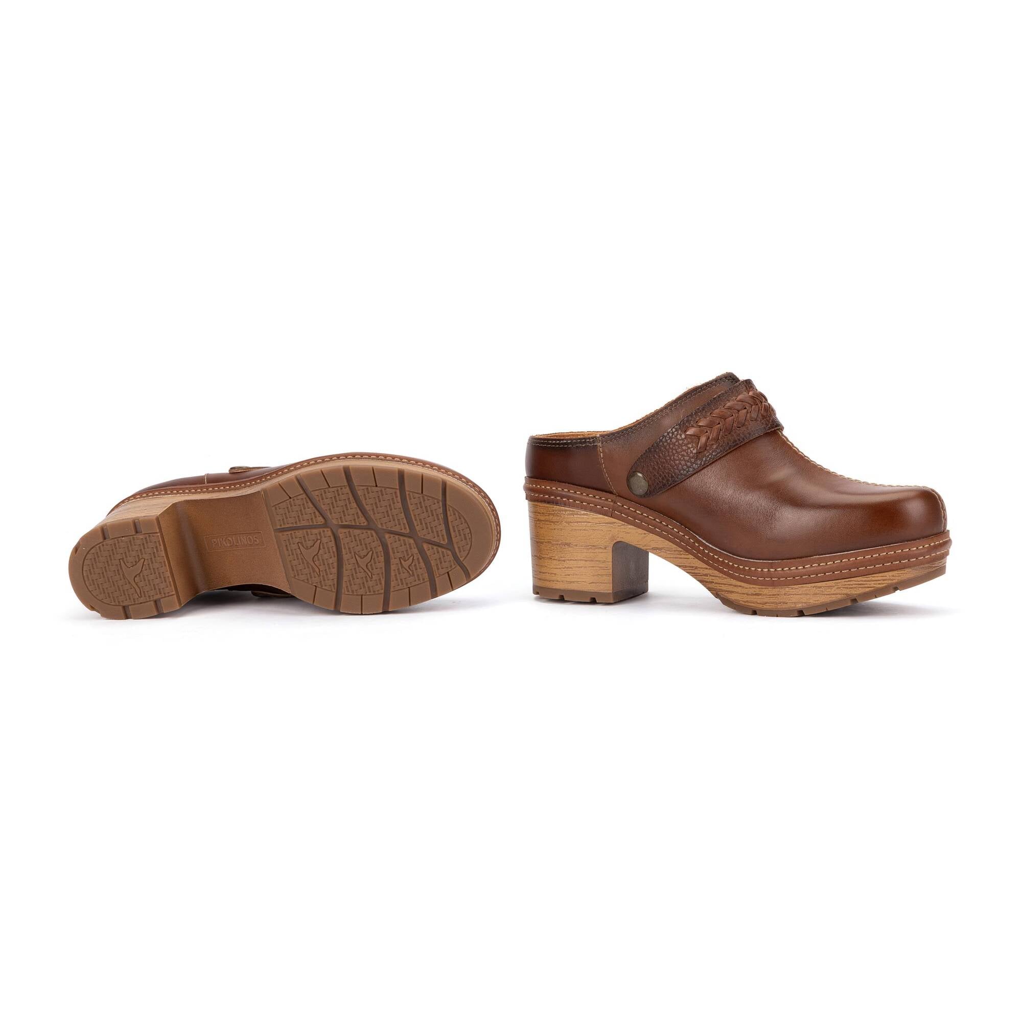 Clogs | SORT W6F-5791C2, CUERO, large image number 70-W6F-5791C2_202_Pikolinos_SORT_CUERO_full.jpg | null