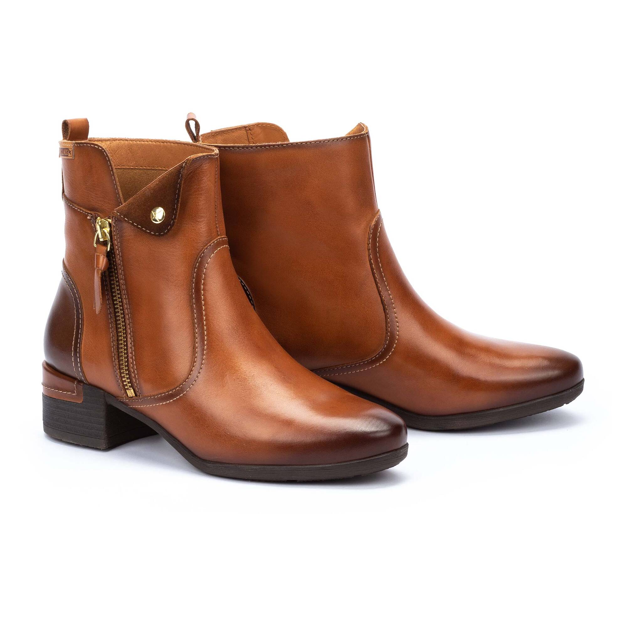 Do pikolinos run small sale