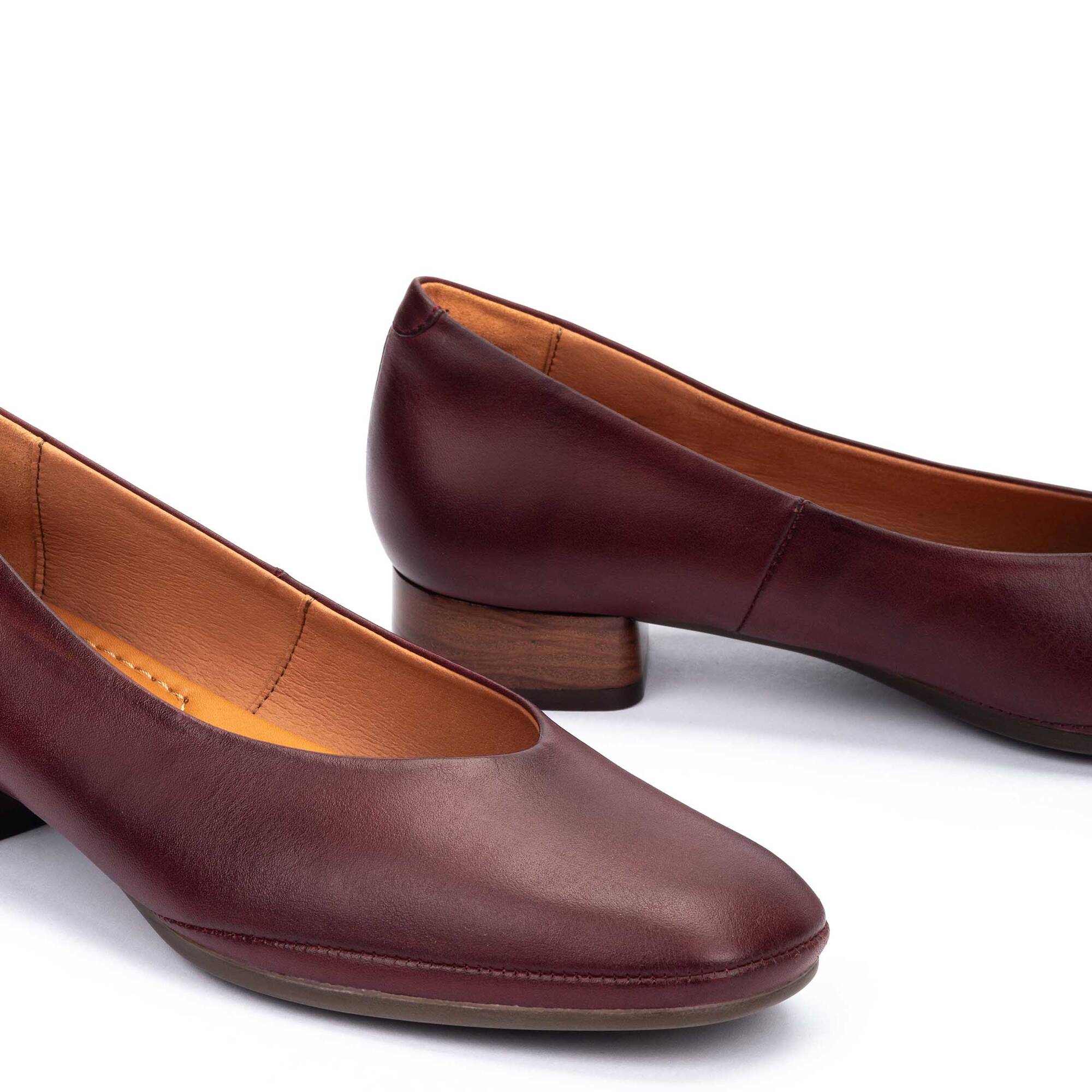 Heels | UBEDA HAW2N-5627, GARNET, large image number 60-HAW2N-5627_511_Pikolinos_UBEDA_GARNET_full.jpg | null