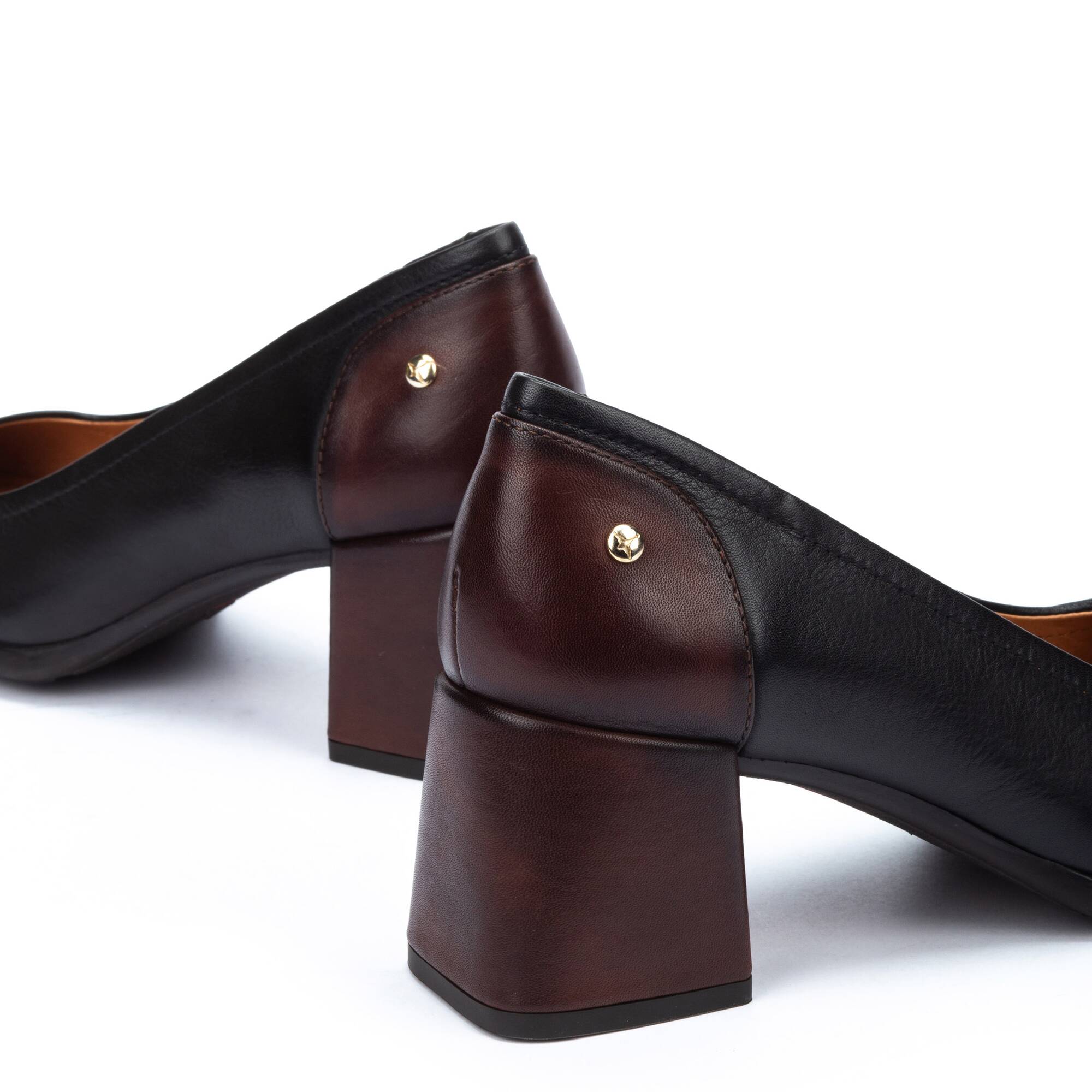 Pikolinos heels store