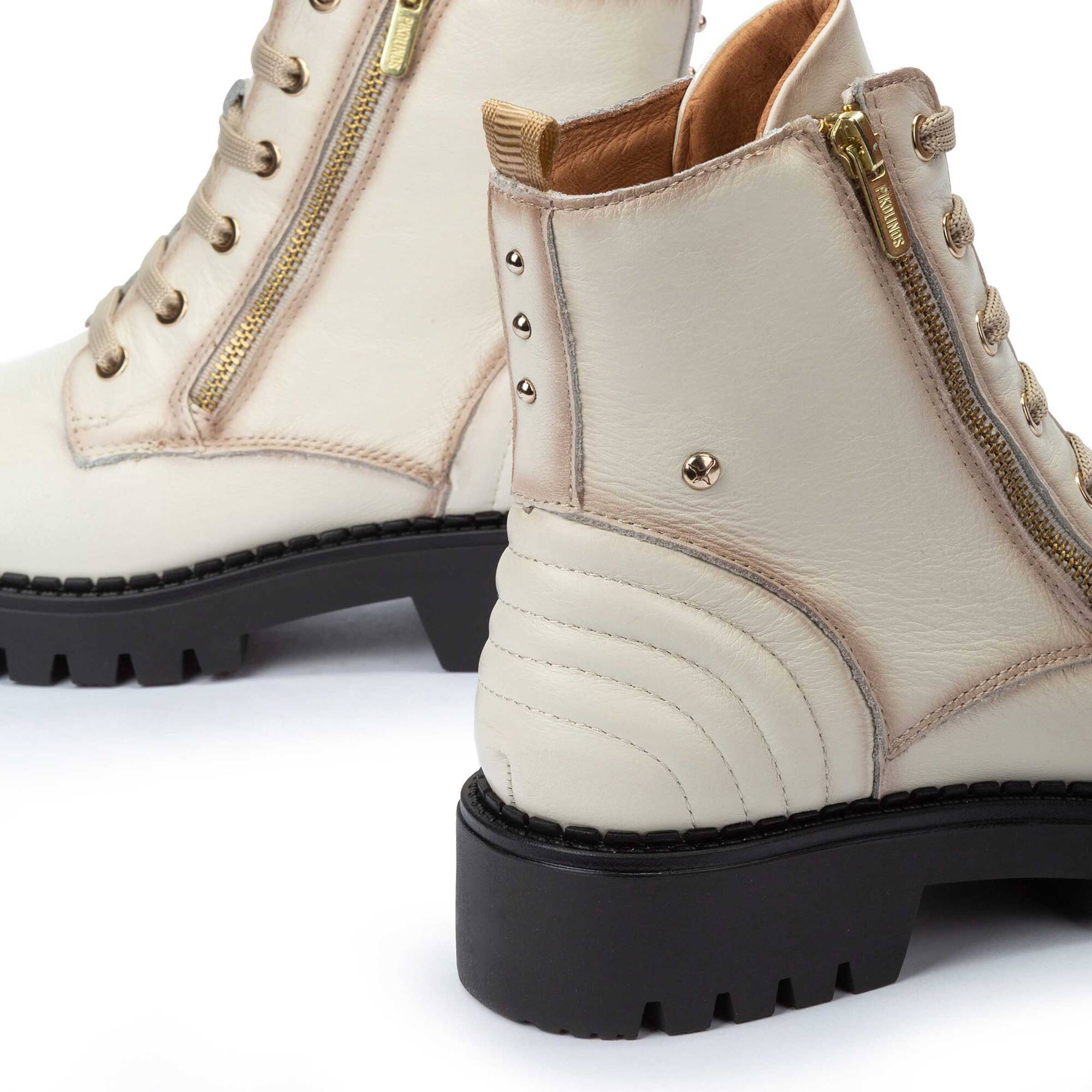 Botines planos | AVILES W6P-8560, NATA, large image number 60-W6P-8560_909_Pikolinos_AVILES_NATA_full.jpg | null