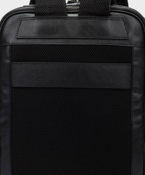 Mochilas de hombre | BELMONTE MHA-783C1 | BLACK | Pikolinos