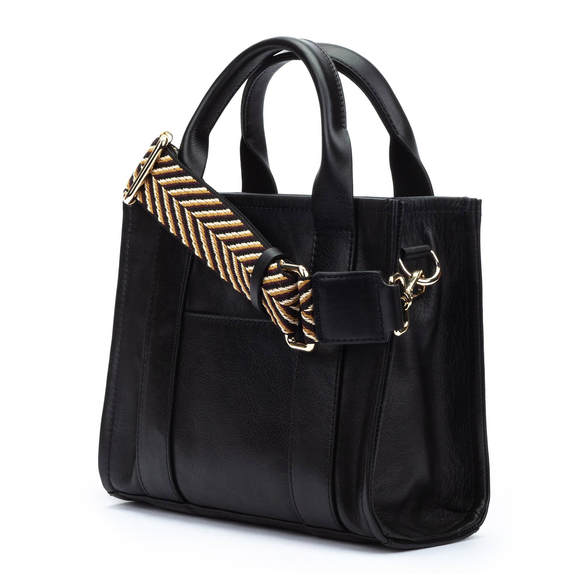 null | ALCUDIA WHA-381, BLACK, large image number 30-WHA-381_000_Pikolinos_ALCUDIA_BLACK_full.jpg | null