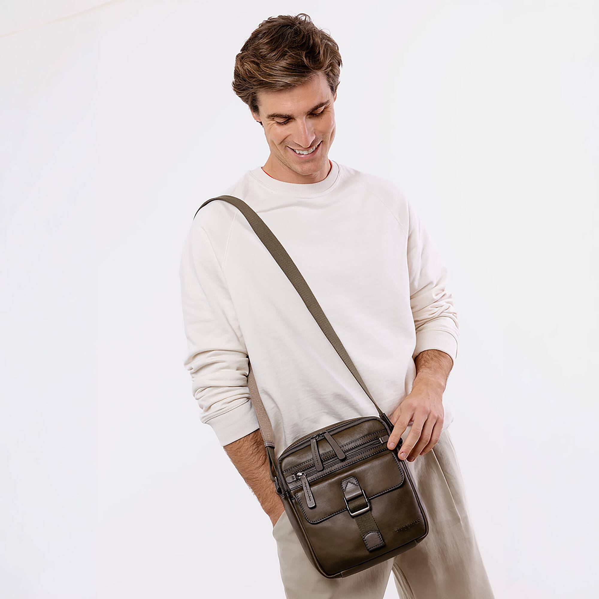 null | PARLA MHA-188C2, PICKLE, large image number 90-MHA-188C2_430_Pikolinos_PARLA_PICKLE_full.jpg | null