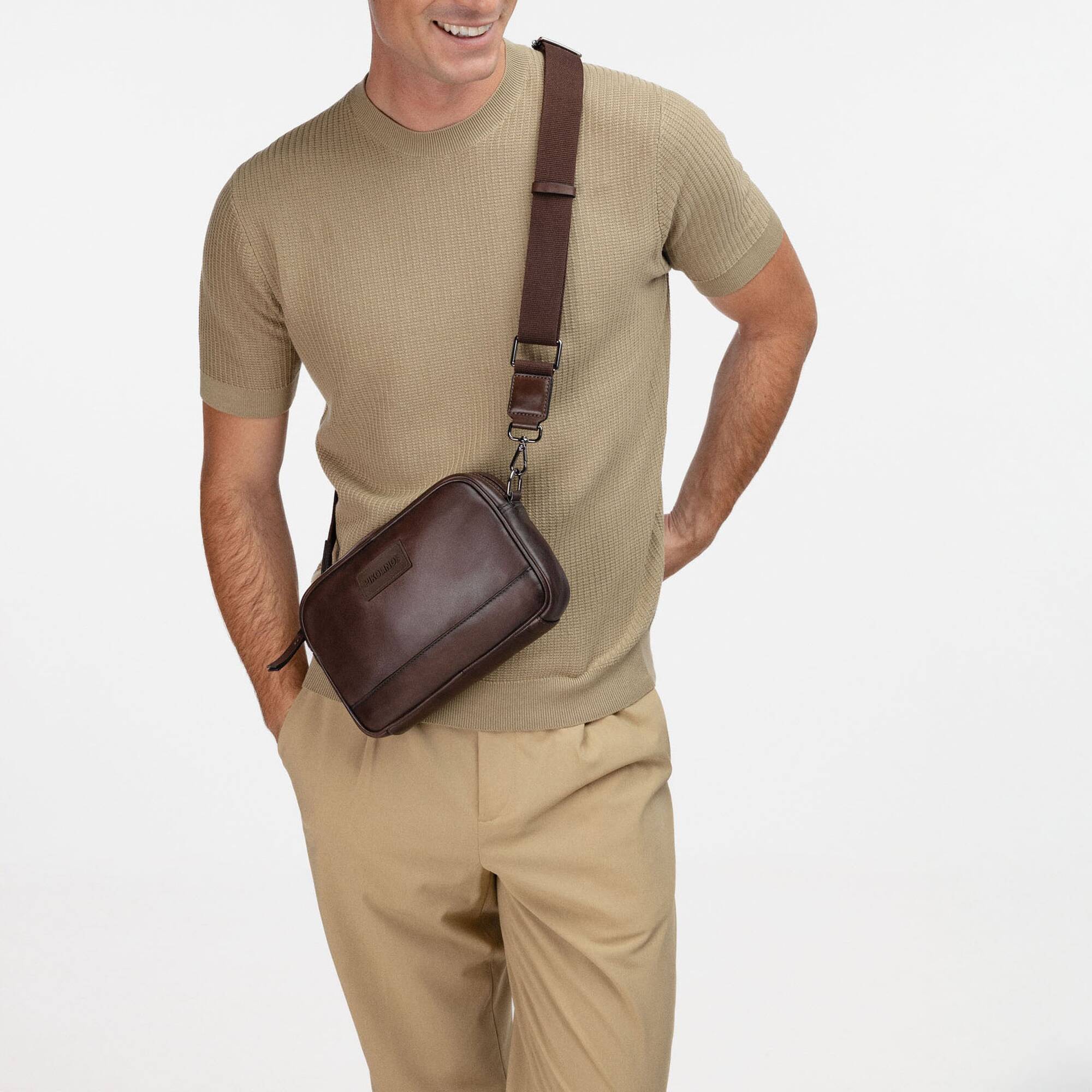 null | VALLS MHA-190C1, OLMO, large image number 90-MHA-190C1_113_Pikolinos_VALLS_OLMO_full.jpg | null