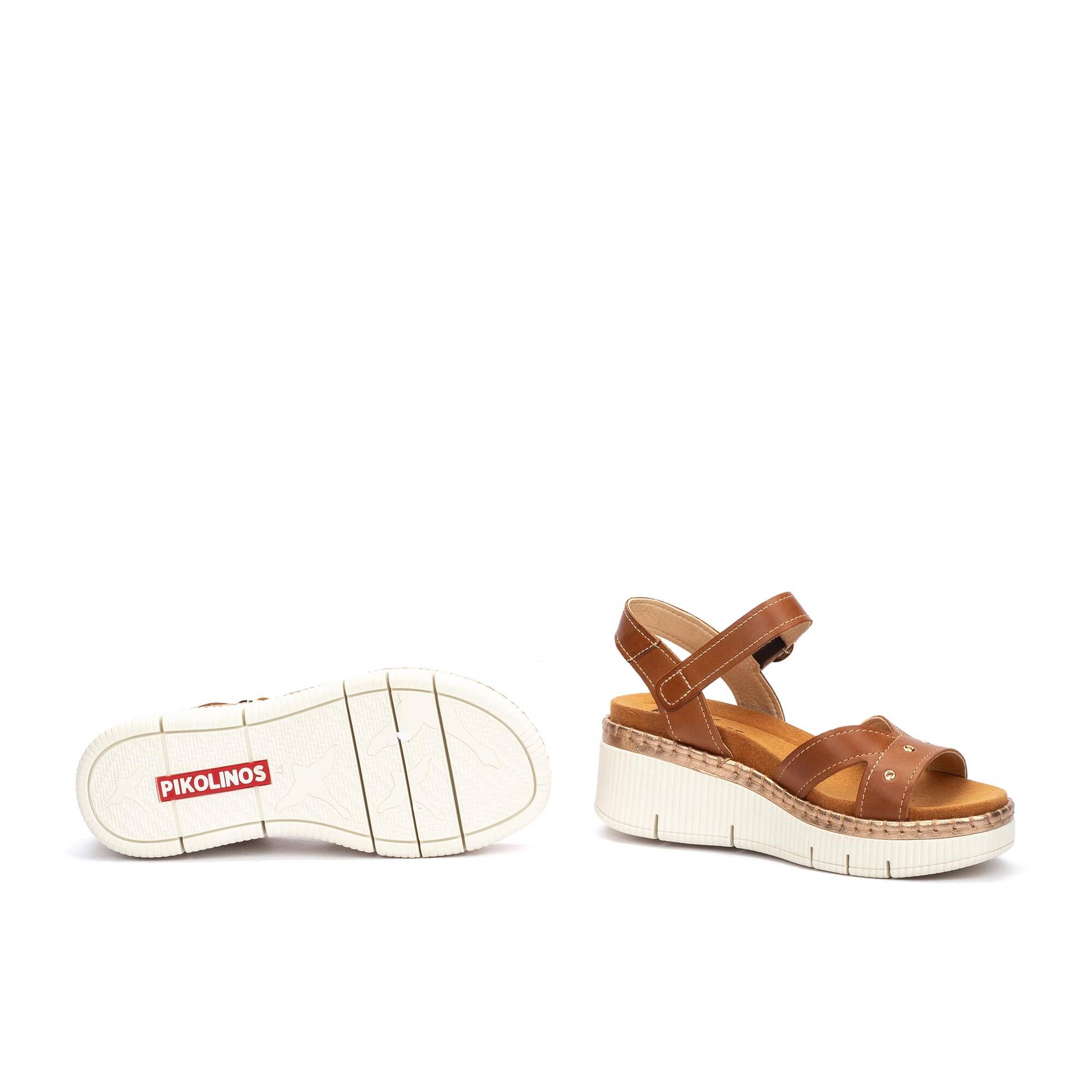 Keilabsatz & Plateau | GOMERA W0K-0826C1, BRANDY, large image number 70-W0K-0826C1_250_Pikolinos_GOMERA_BRANDY_full.jpg | null